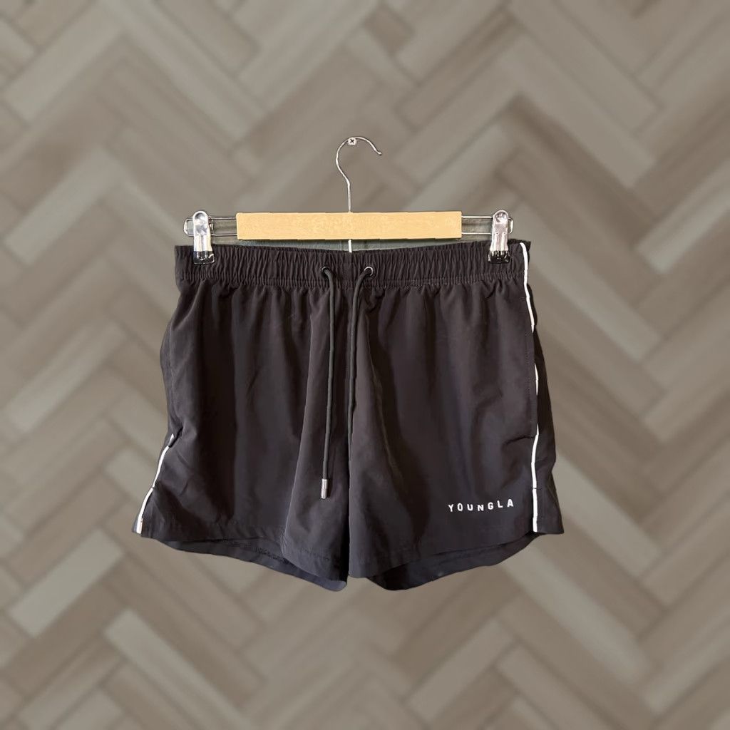 Vintage YuongLA Mens Black Athletic Shorts w/ Drawstring Size M Athletic Shorts Men Black YuongLA (Note: keep within 200 chars) Size US 31 - 1 Thumbnail