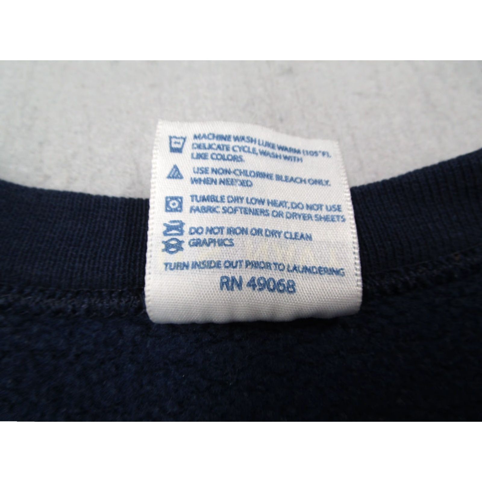 Soffe VINTAGE Soffe Navy Sweatshirt Mens M Blue Pullover Crew Neck Logo US NAVY / MJ SOFFE sweatshirt Size US M / EU 48-50 / 2 - 4 Thumbnail