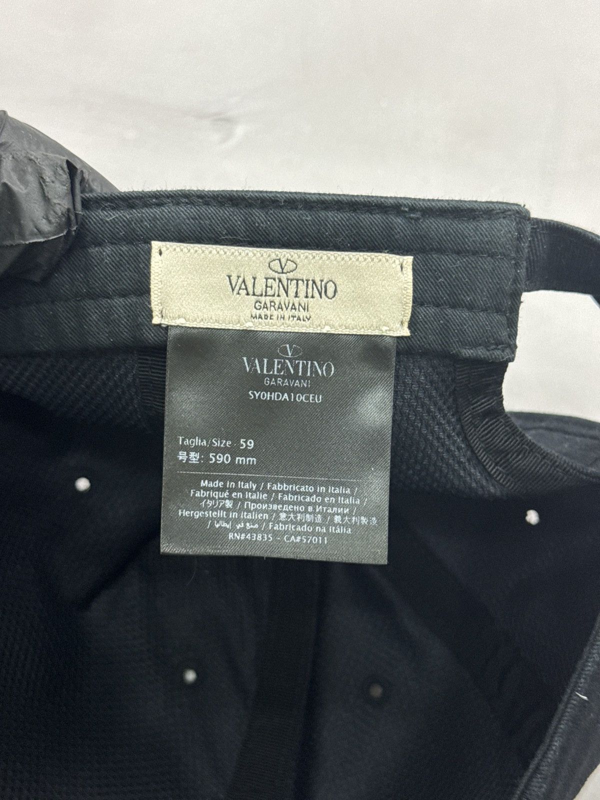 Undercover × Valentino Ss20 Undercover x Valentino V Face Hat(Black/OS) Size ONE SIZE - 8 Thumbnail