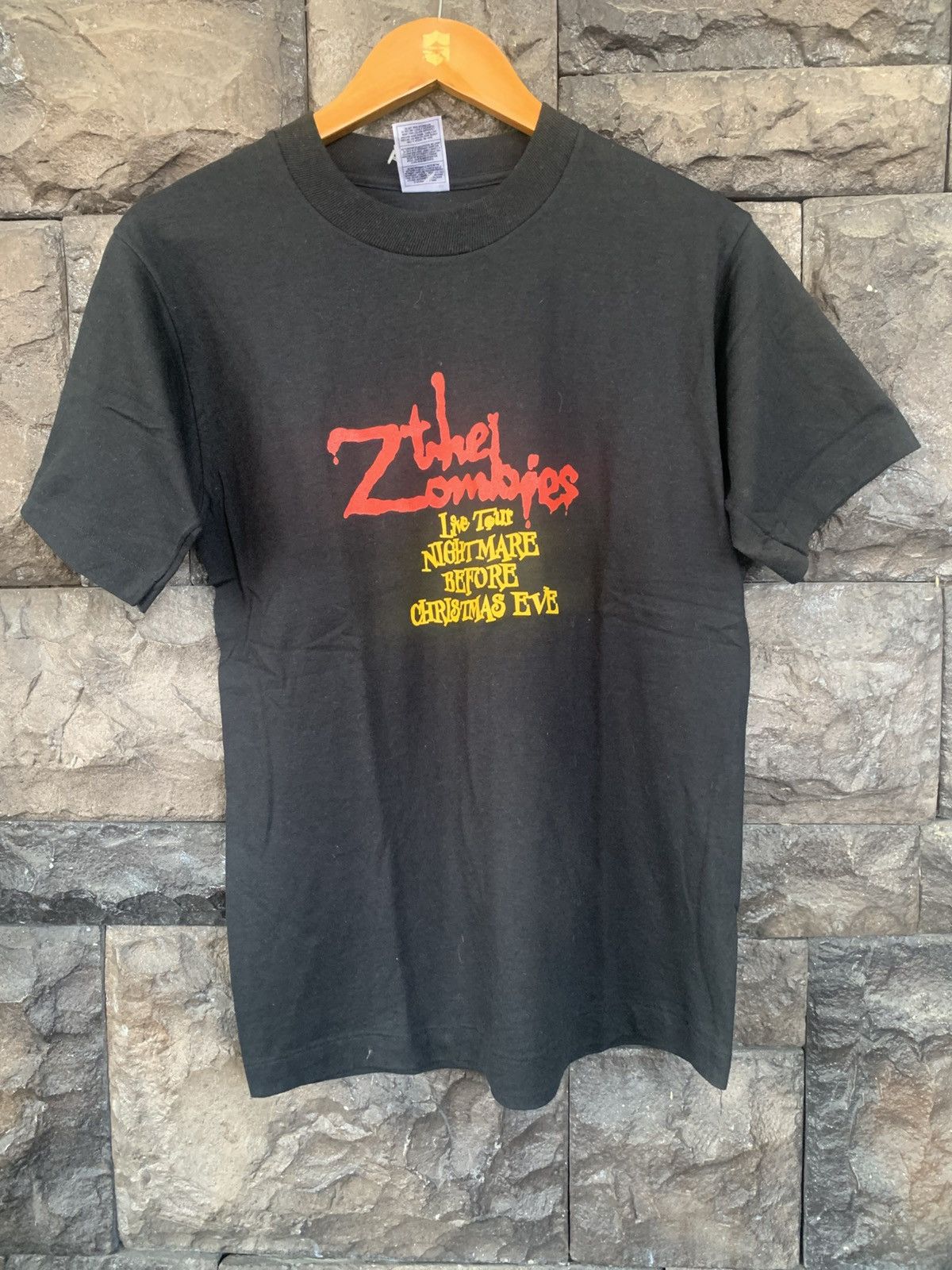 Band Tees × Vintage Vintage The Zombies Live Tour Nightmare Before Christmas Eve Size US S / EU 44-46 / 1 - 1 Thumbnail