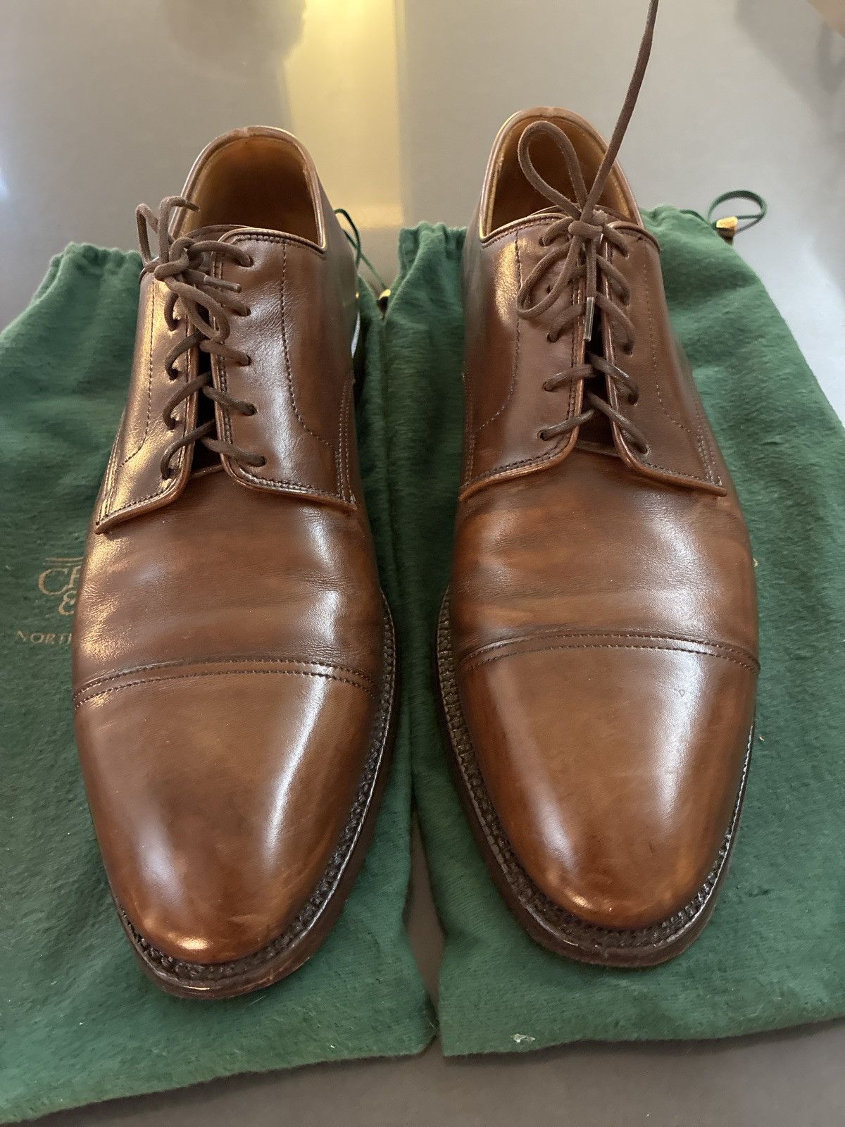 Crockett & Jones Crockett & Jones Bradford Chestnut Burnished Calf Oxford Size US 10.5 / EU 43-44 - 1 Thumbnail