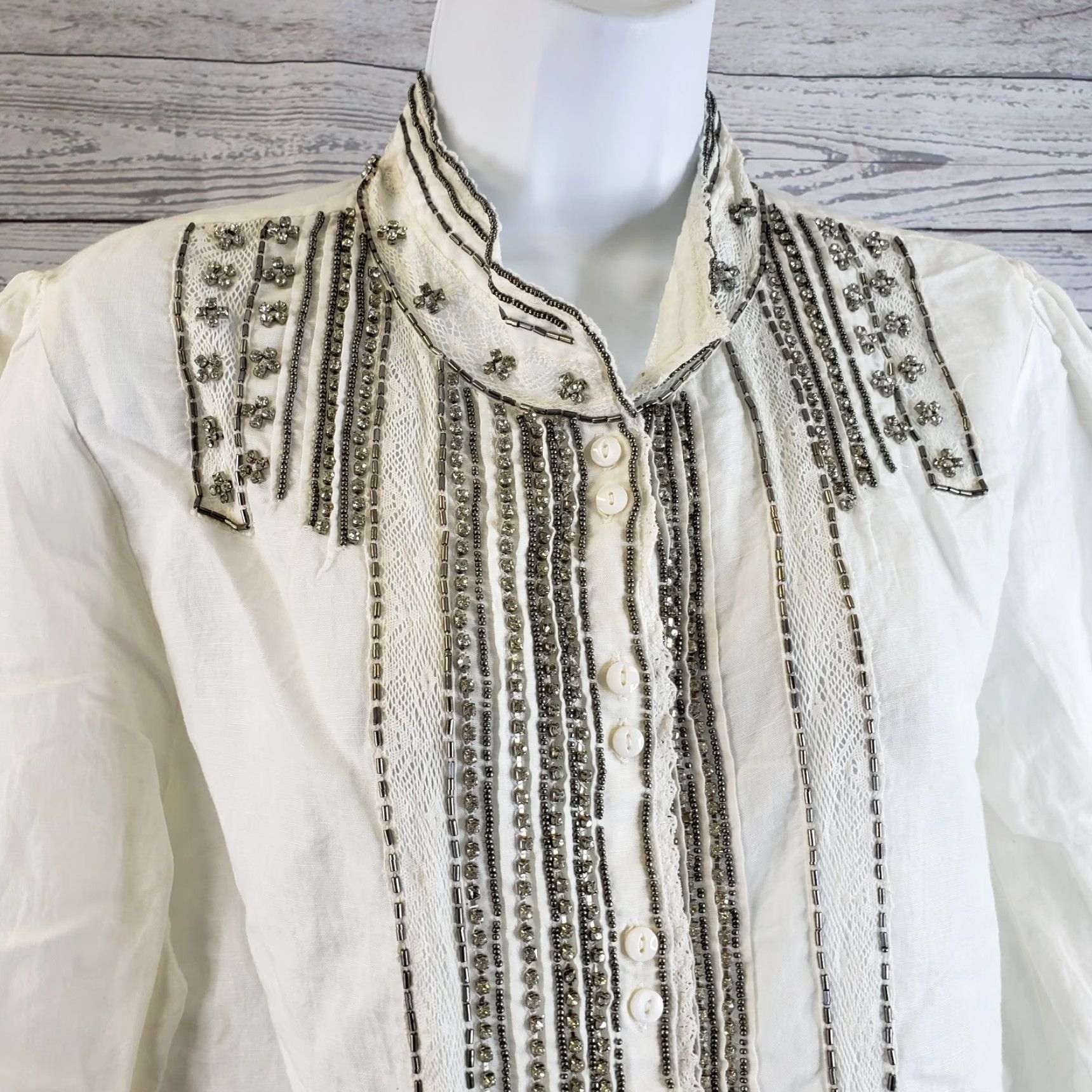 Anthropologie VINTAGE Floreat Beadwork Button-Down Shirt Womens Sz 10 White Linen Blend Shirt Size L / US 10 / IT 46 - 2 Thumbnail