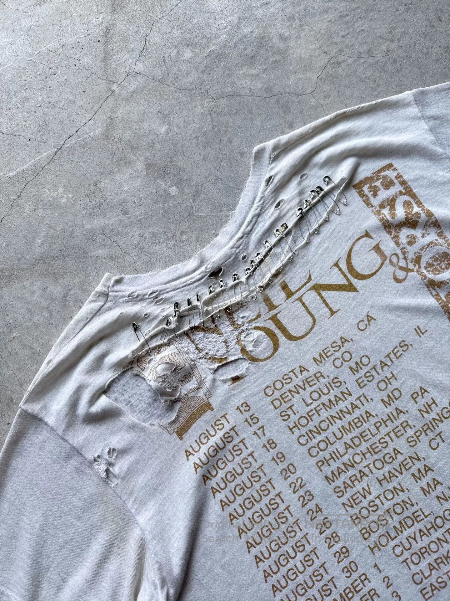 Vintage Vintage 80s Neil Young Tour Tee. Size US L / EU 52-54 / 3 - 7 Thumbnail