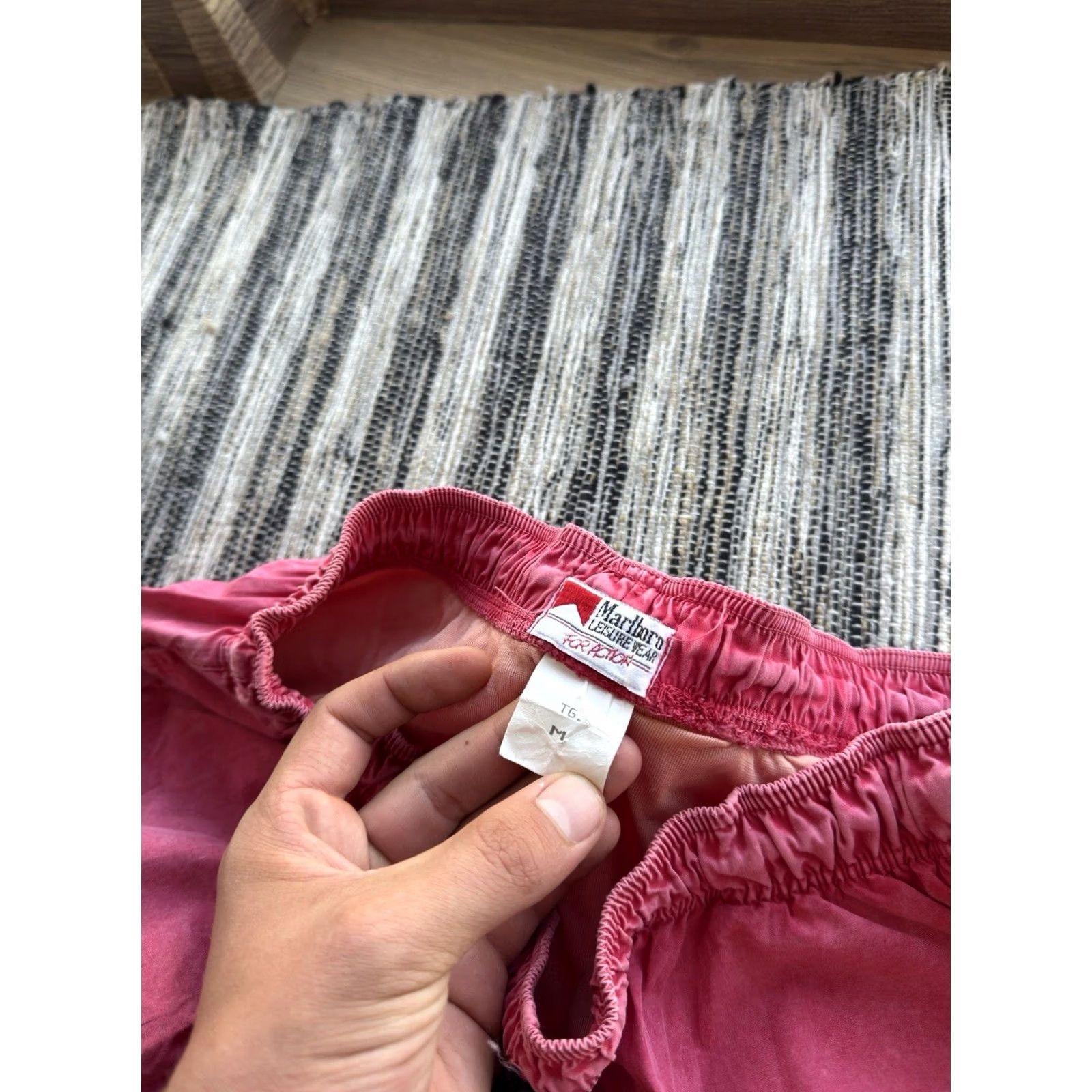 Marlboro VINTAGE Marlboro Shorts Nylon Pink 90s Men M Fashion Casual Sports Logo Lounge Wear Size US 31 - 7 Thumbnail