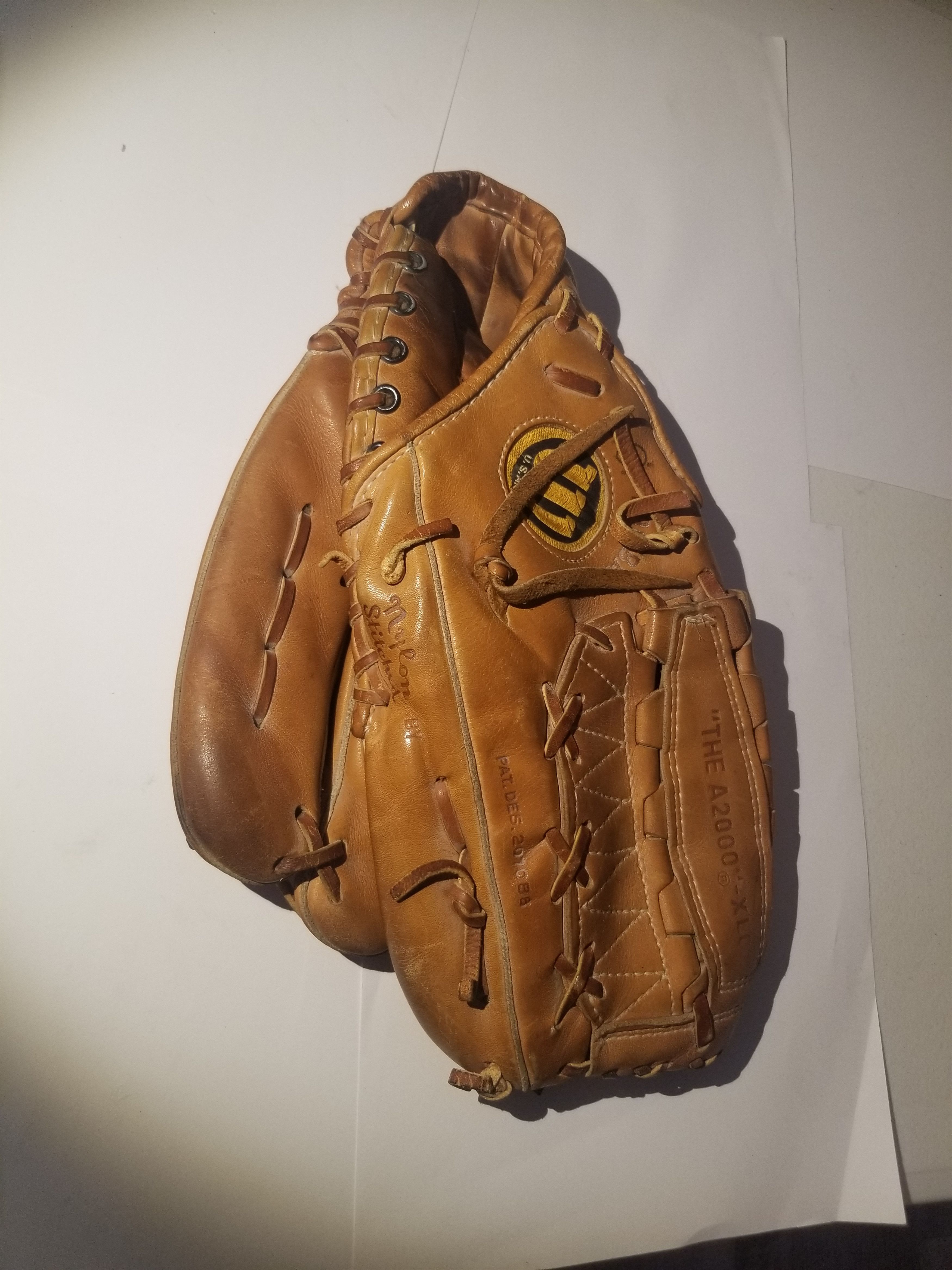 Other A2000 right hand thrower baseball glove XLC . Size ONE SIZE - 9 Thumbnail
