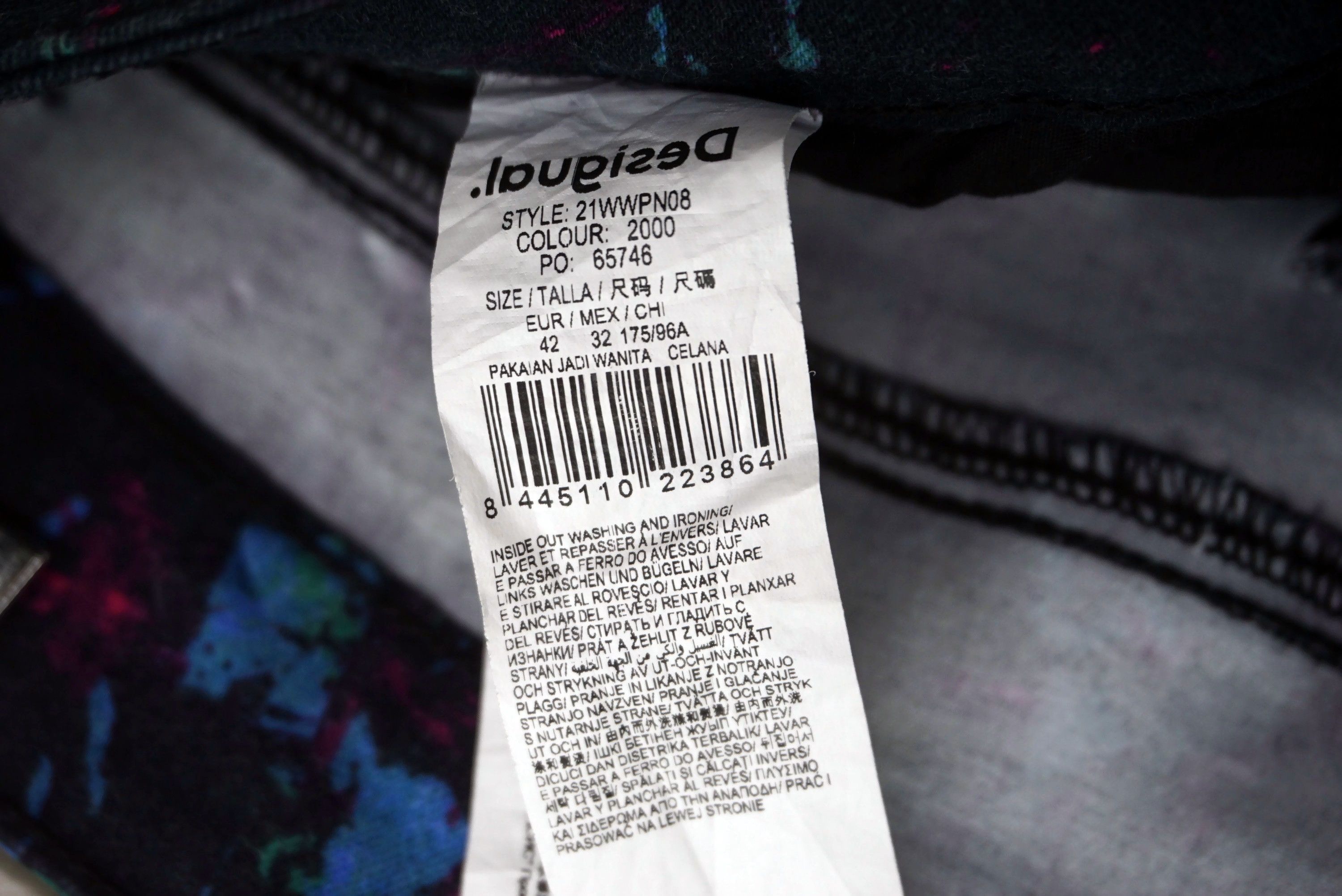 Desigual Paint Splashed Pants fit W32xL26.5 Desigual Cropped Jorts Size 32" / US 10 / IT 46 - 11 Thumbnail