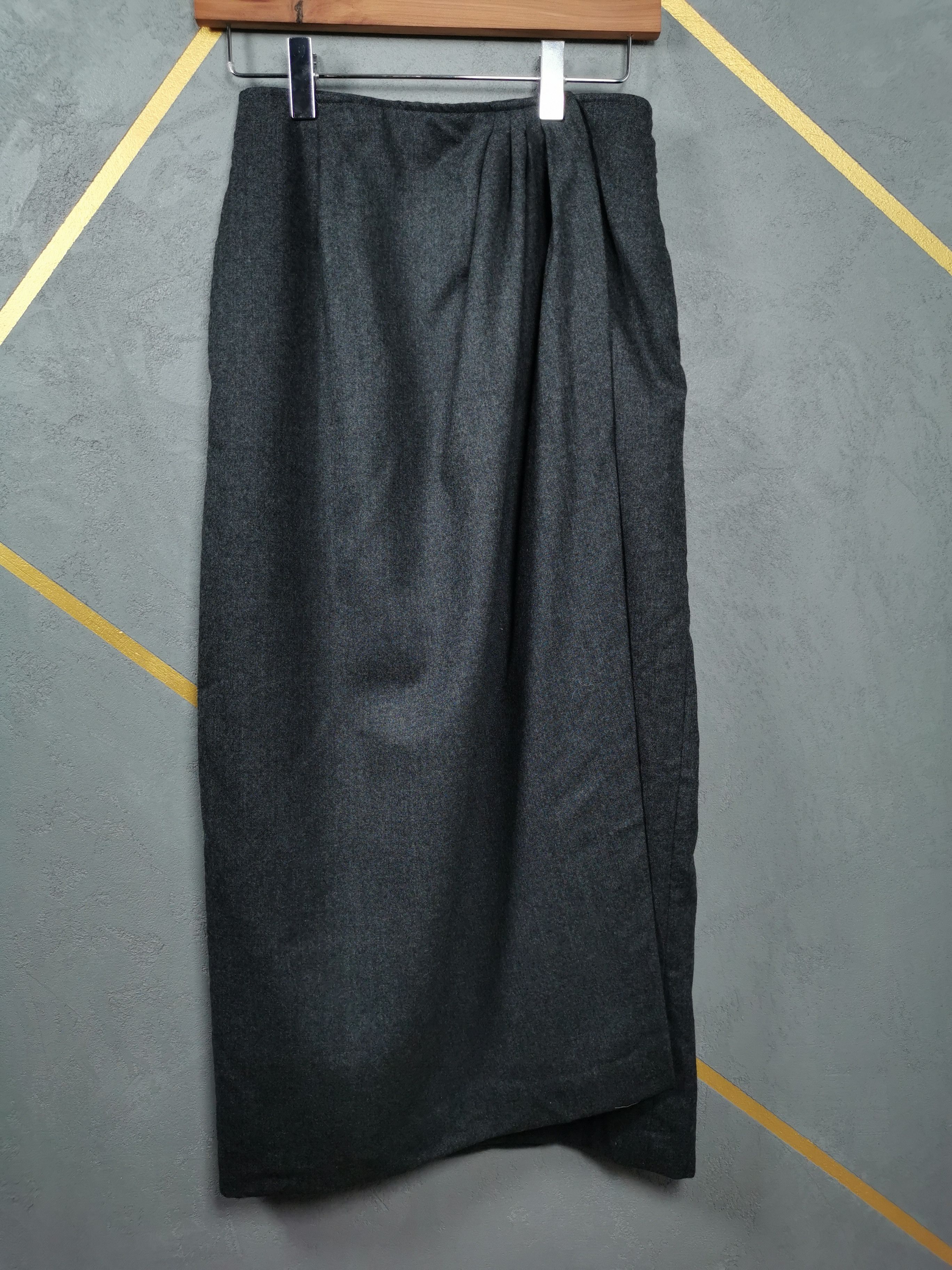 image of Ralph Laurent Midi Wool Skirt X Luxury X Vintage in Grey, Women's (Size 26)