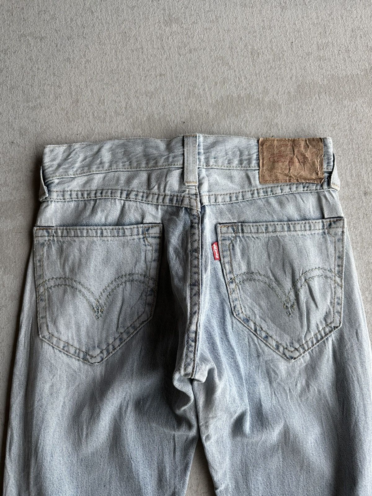 Levi's ✨SEND OFFERS✨ LEVI’S Jeans Light Wash Distressed Denim Pants Size US 30 / EU 46 - 12 Thumbnail