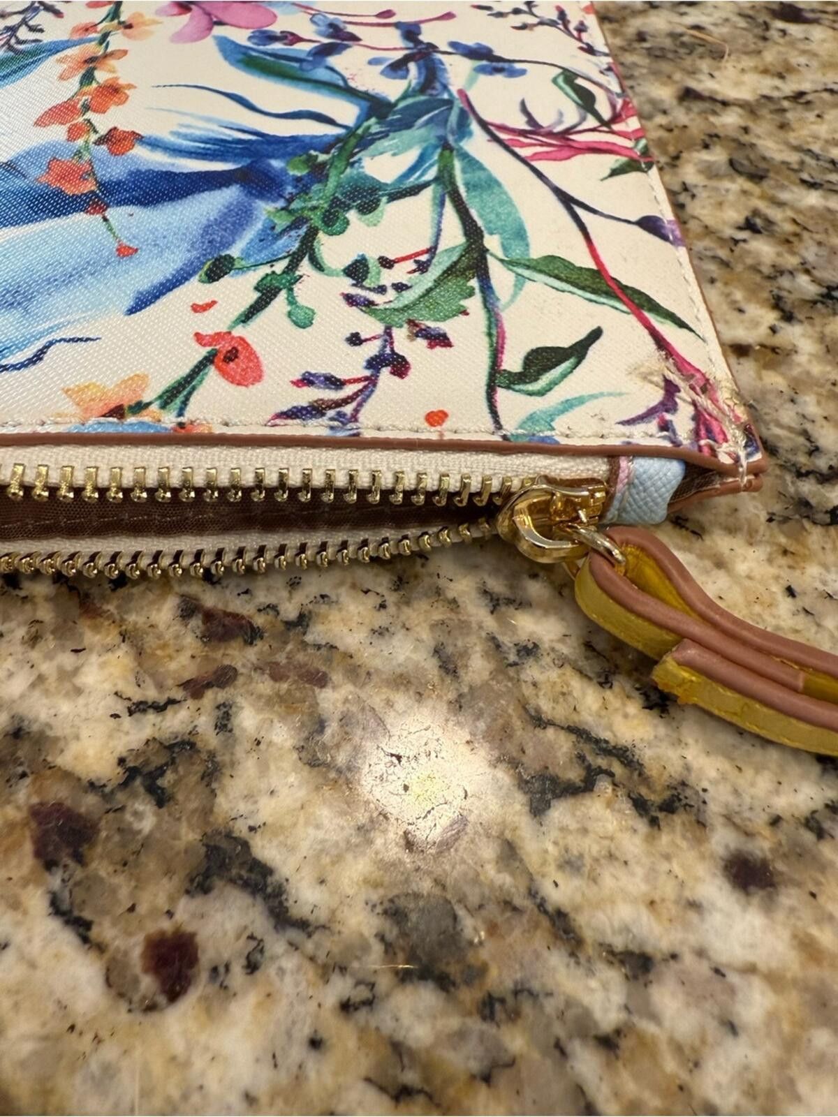 Other Anne Klein floral preppy zippered wristlet multicolored Size ONE SIZE - 3 Thumbnail