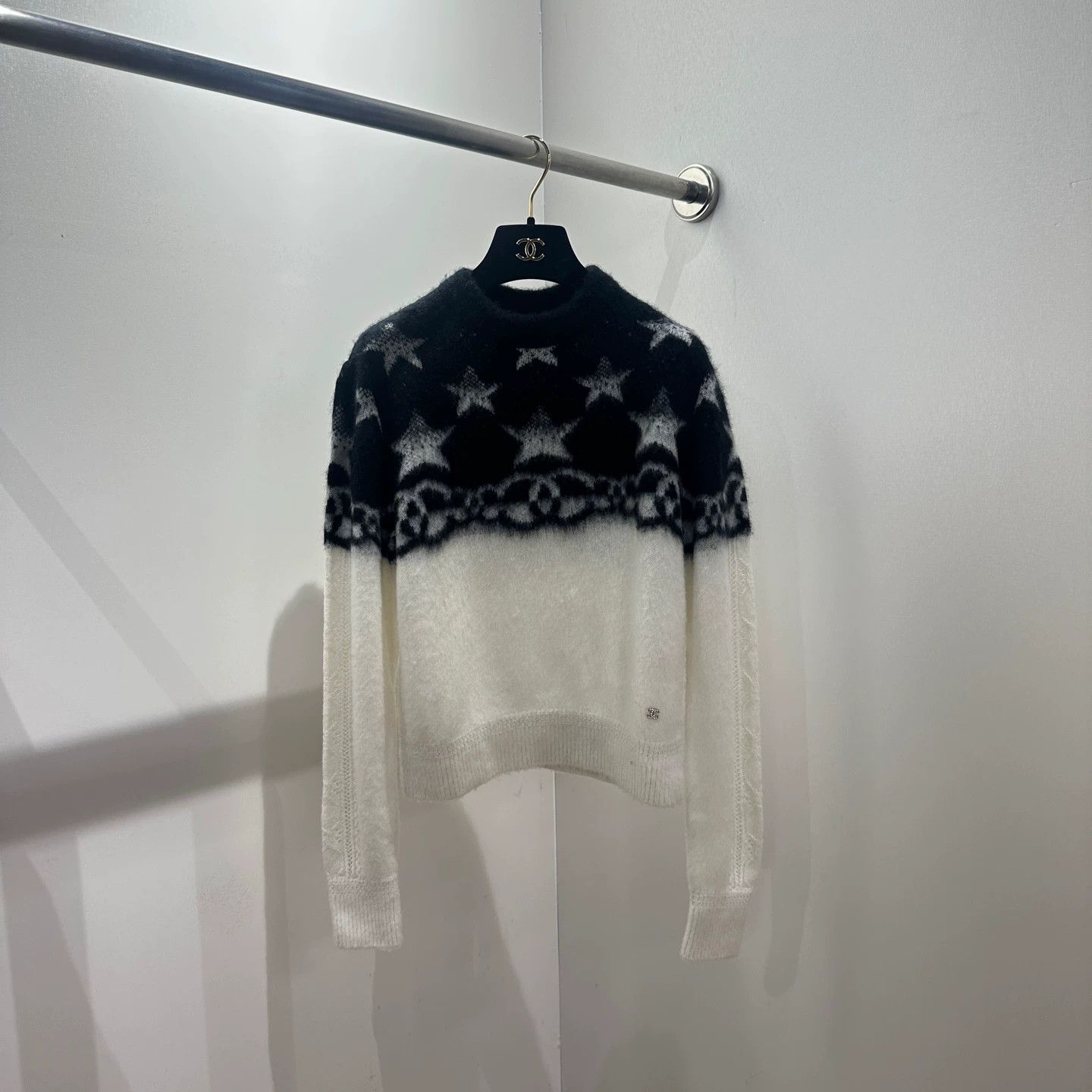 Chanel Chanel may644 Unused Cashmere Star Ski Sweater 34 Size XS / US 0-2 / IT 36-38 - 1 Thumbnail