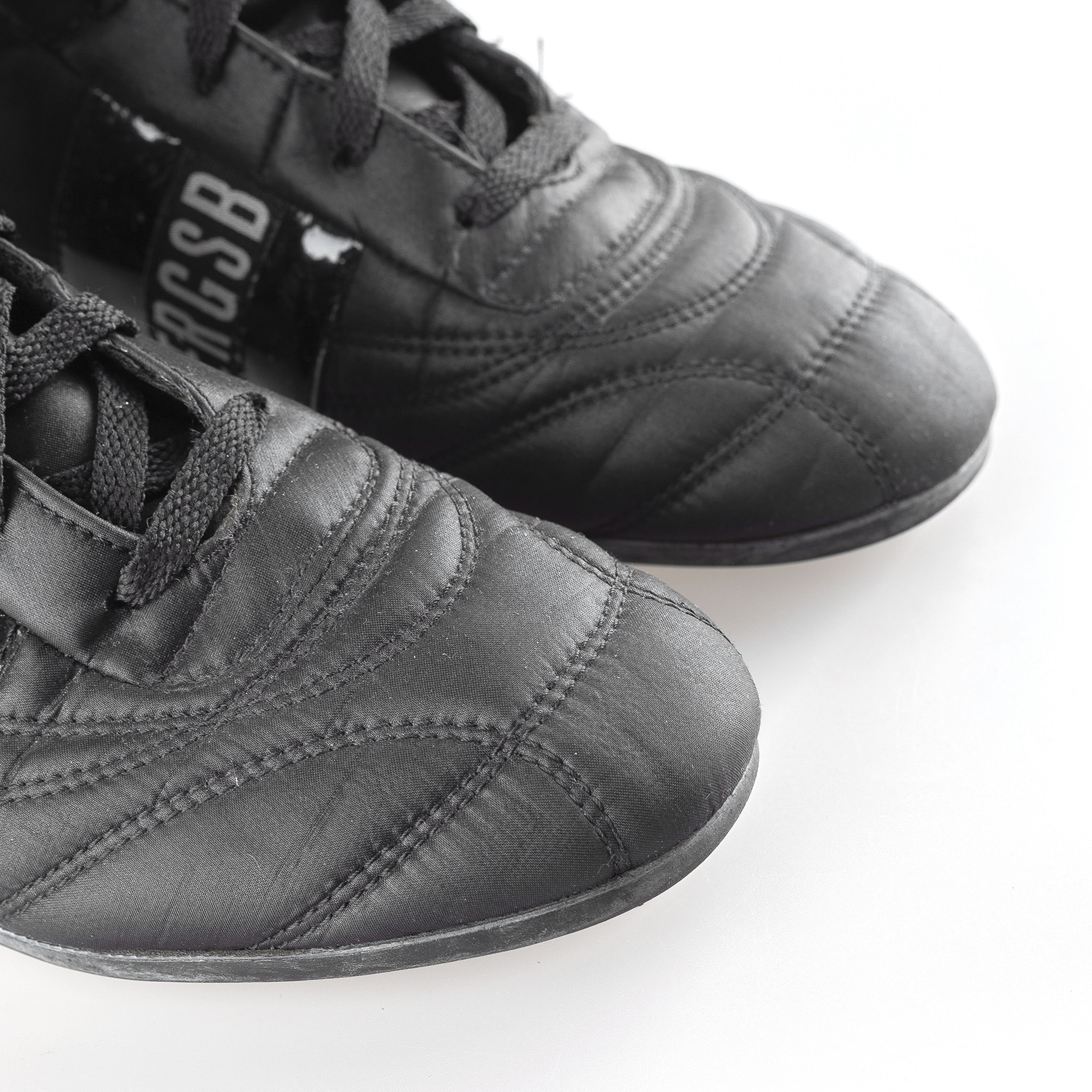 Dirk Bikkembergs Dirk Bikkembergs Black Football Vintage Boots (37 EU) Size US 6 / IT 36 - 6 Thumbnail