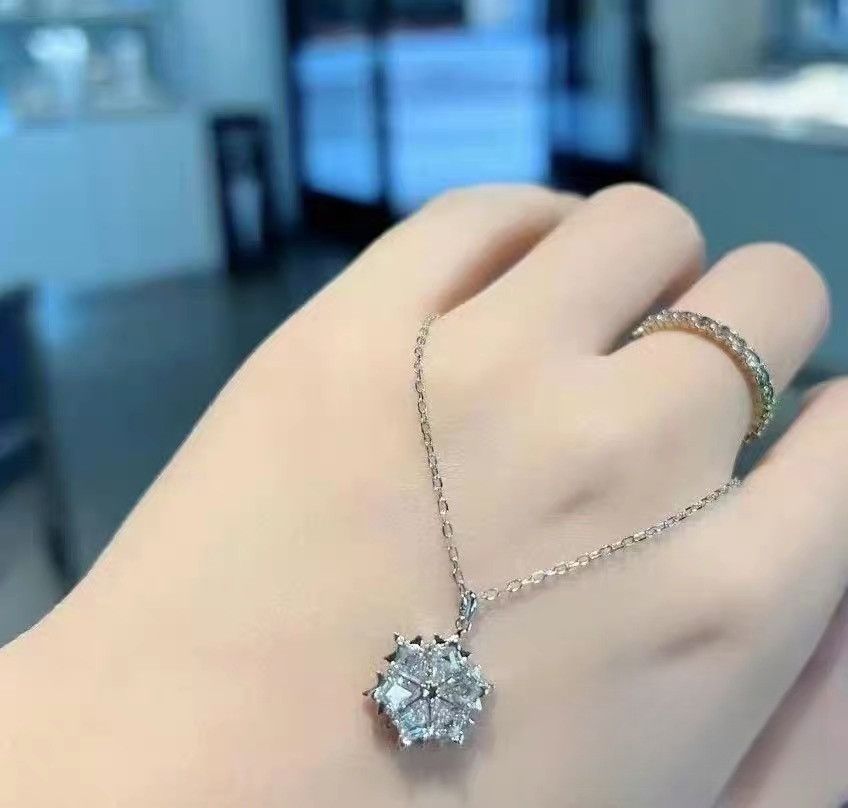 Other Swarovski crystal necklace Size ONE SIZE - 6 Thumbnail