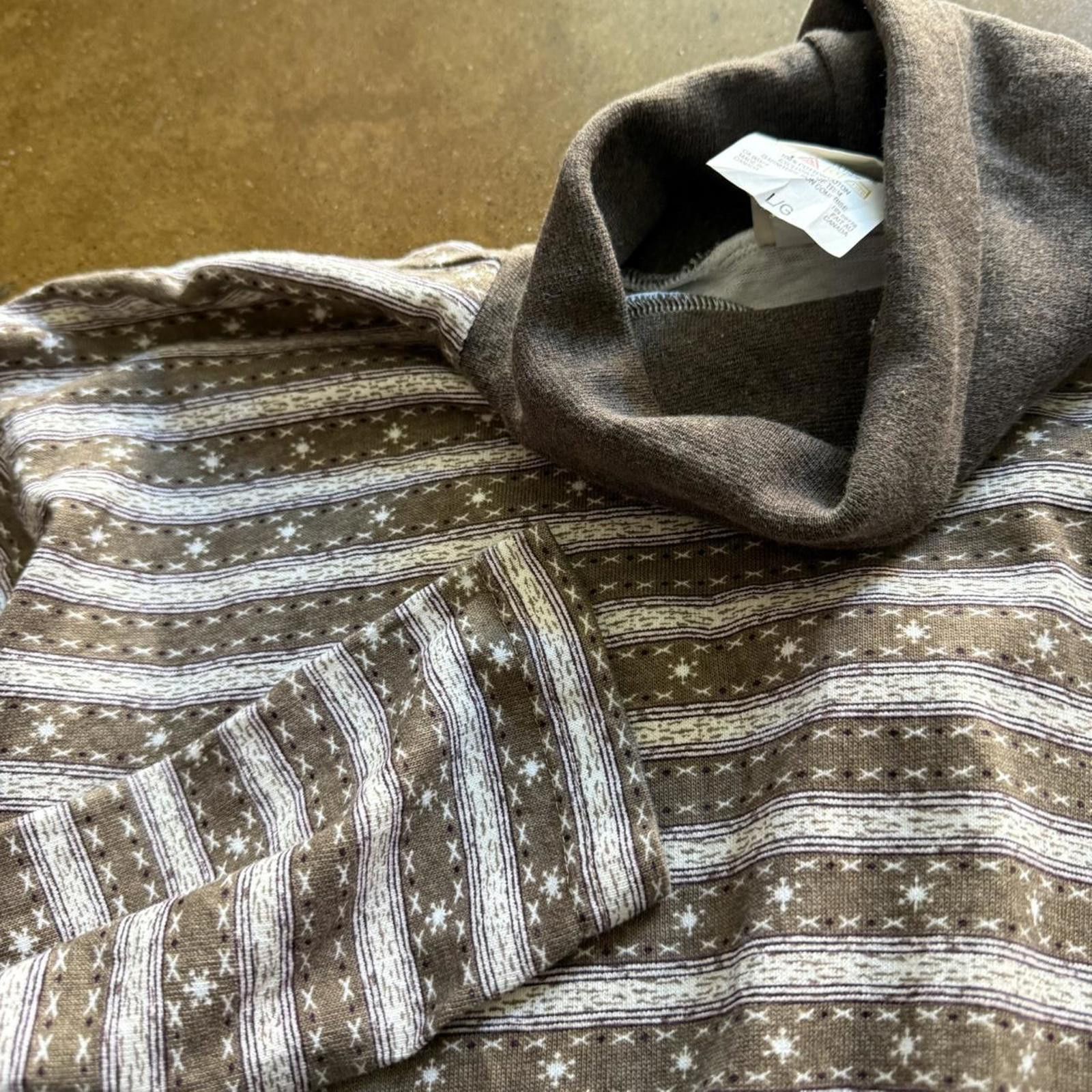Northern Reflections Vintage Brown Pattern Turtleneck Tee Size XL / US 12-14 / IT 48-50 - 4 Thumbnail