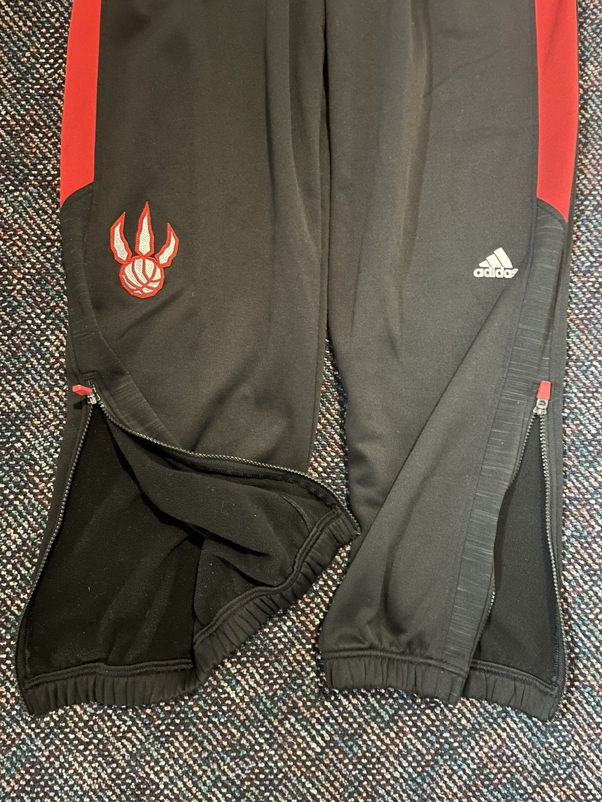 Adidas Vintage NBA Toronto Raptors Warm Up Pants Size US 34 / EU 50 - 3 Thumbnail