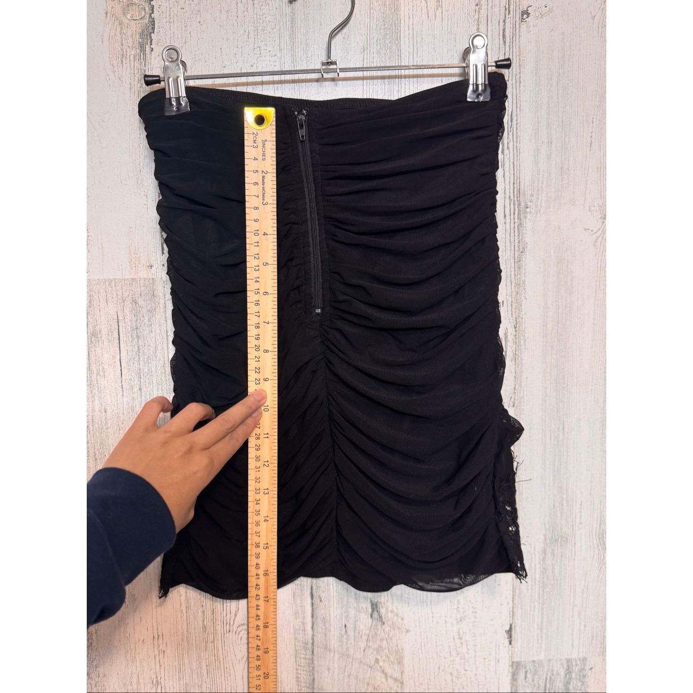 Other Windsor Privy Black Ruched Lace Mini Skirt | Bodycon Dressy Size 30" / US 8 / IT 44 - 7 Thumbnail