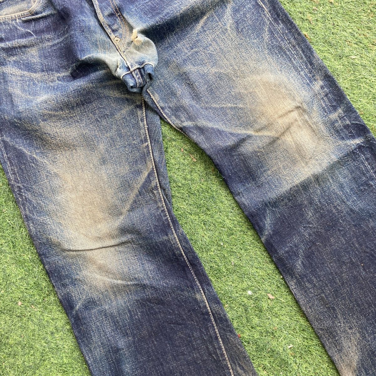 Denime VINTAGE DENIME SELVEDGE BUCKLE BACK DISTRESSED JEANS Size US 29 - 5 Thumbnail