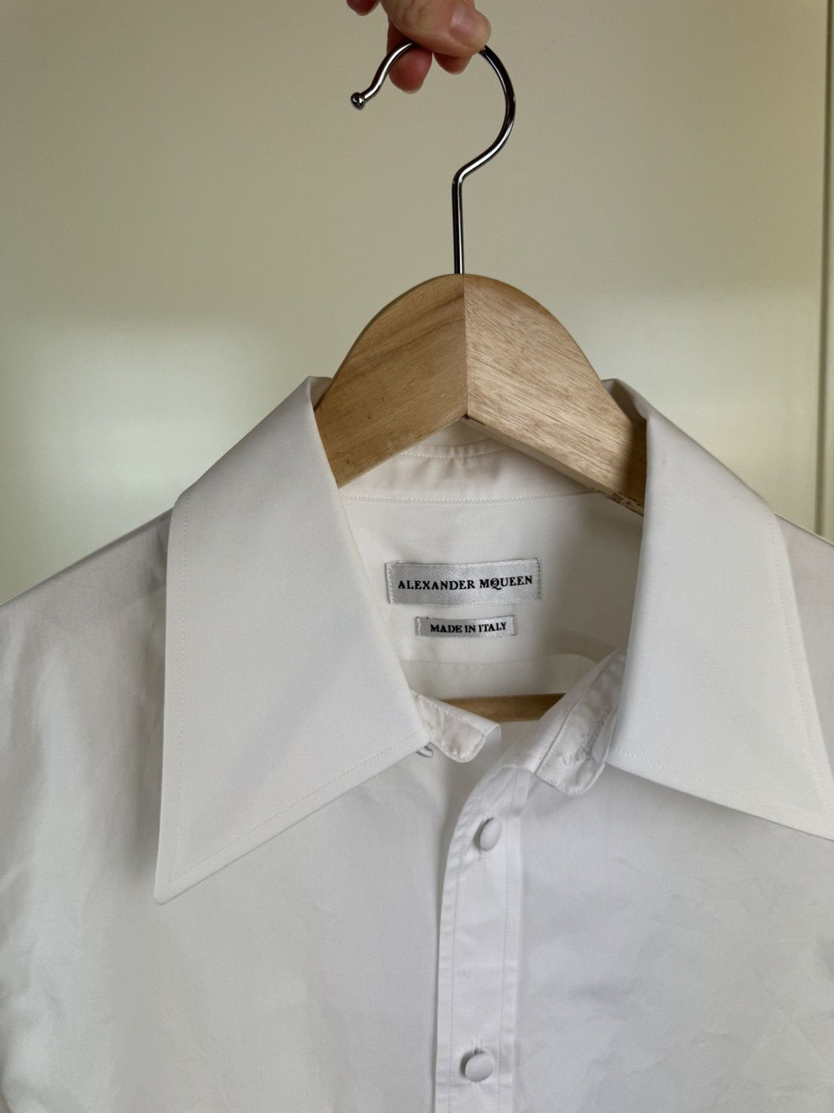 Alexander McQueen Alexander McQueen white poplin cotton classic shirt logo Size US S / EU 44-46 / 1 - 19 Thumbnail