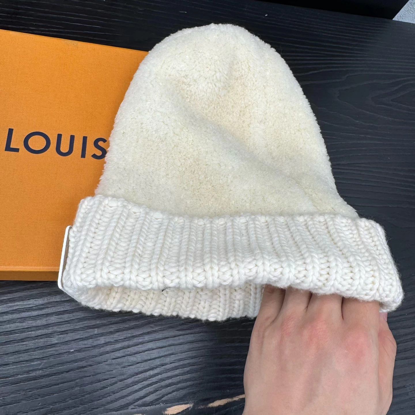 Louis Vuitton LV Logo Patch Ribbed Knit Wool Sweater One Size Size ONE SIZE - 4 Thumbnail