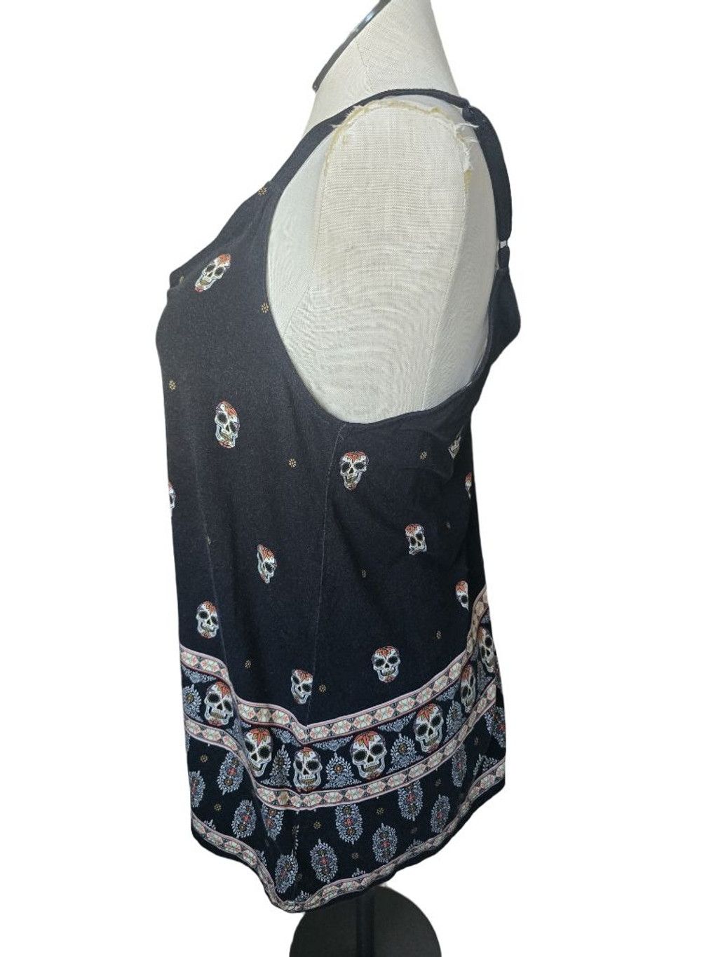 Torrid Torrid Plus 2X Black White Skull Print Super Soft Tank Top Size XXL / US 16-18 / IT 52-54 - 2 Thumbnail