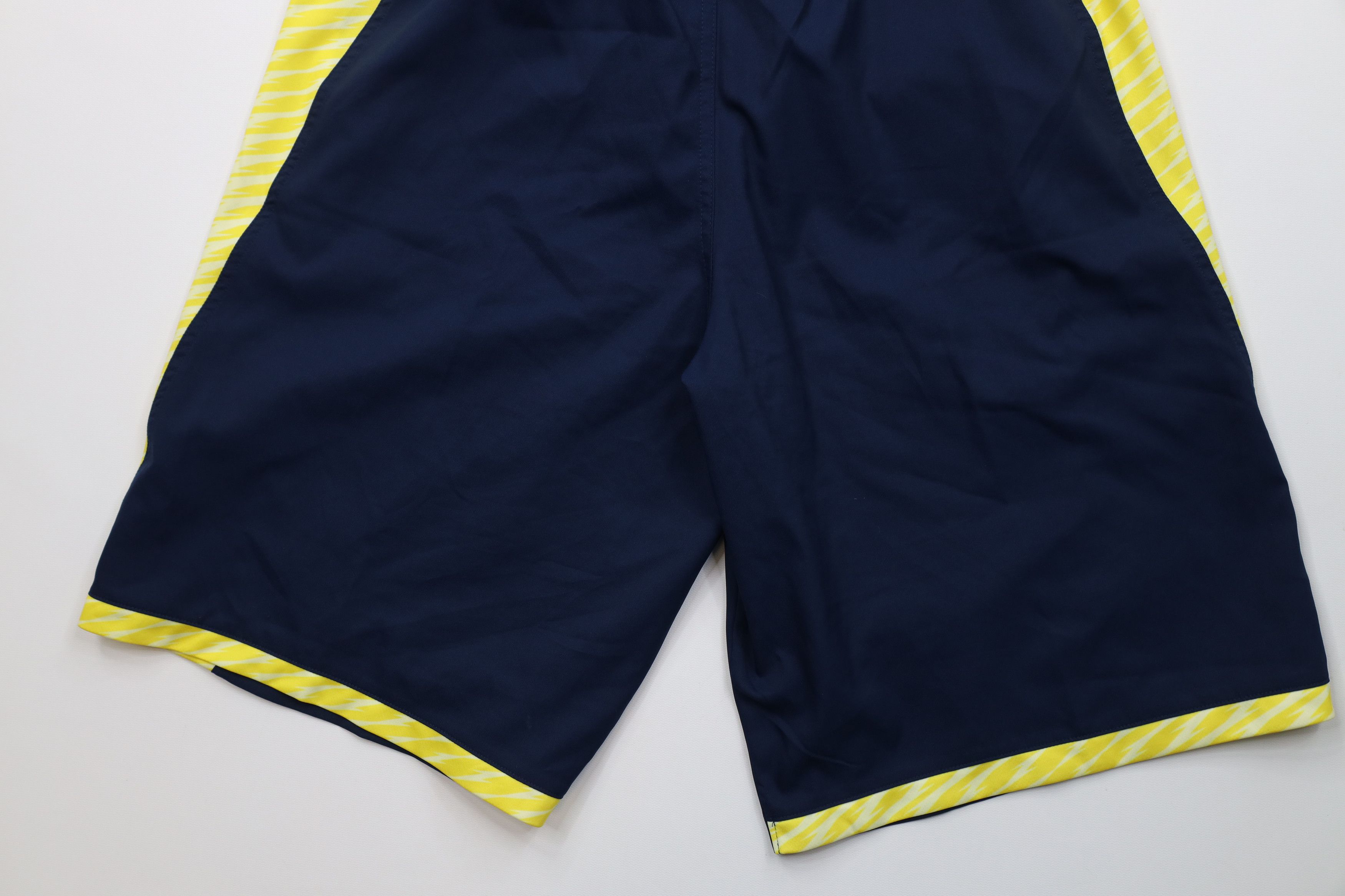 Adidas Adidas Team Issued University of Michigan Basketball Shorts Size US 32 / EU 48 - 14 Thumbnail