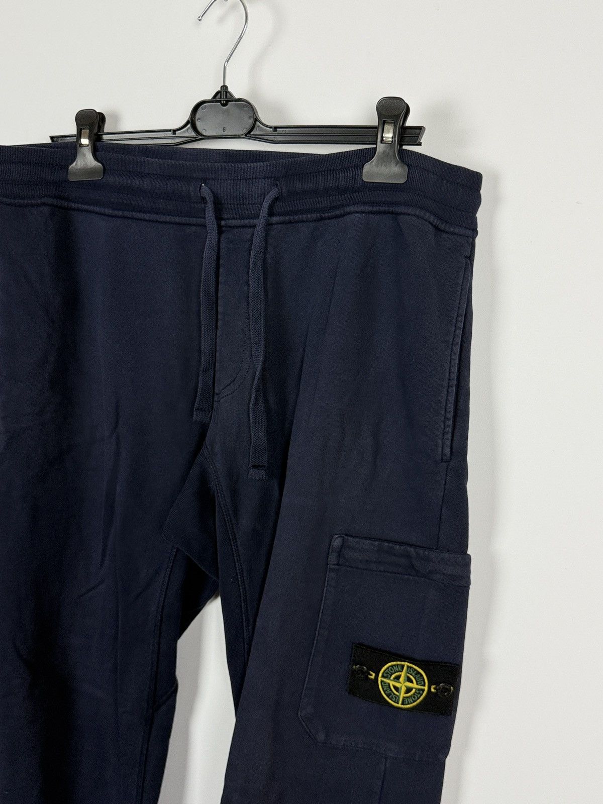 Stone Island Navy blue Stone Island sweatpants Size US 33 - 2 Thumbnail