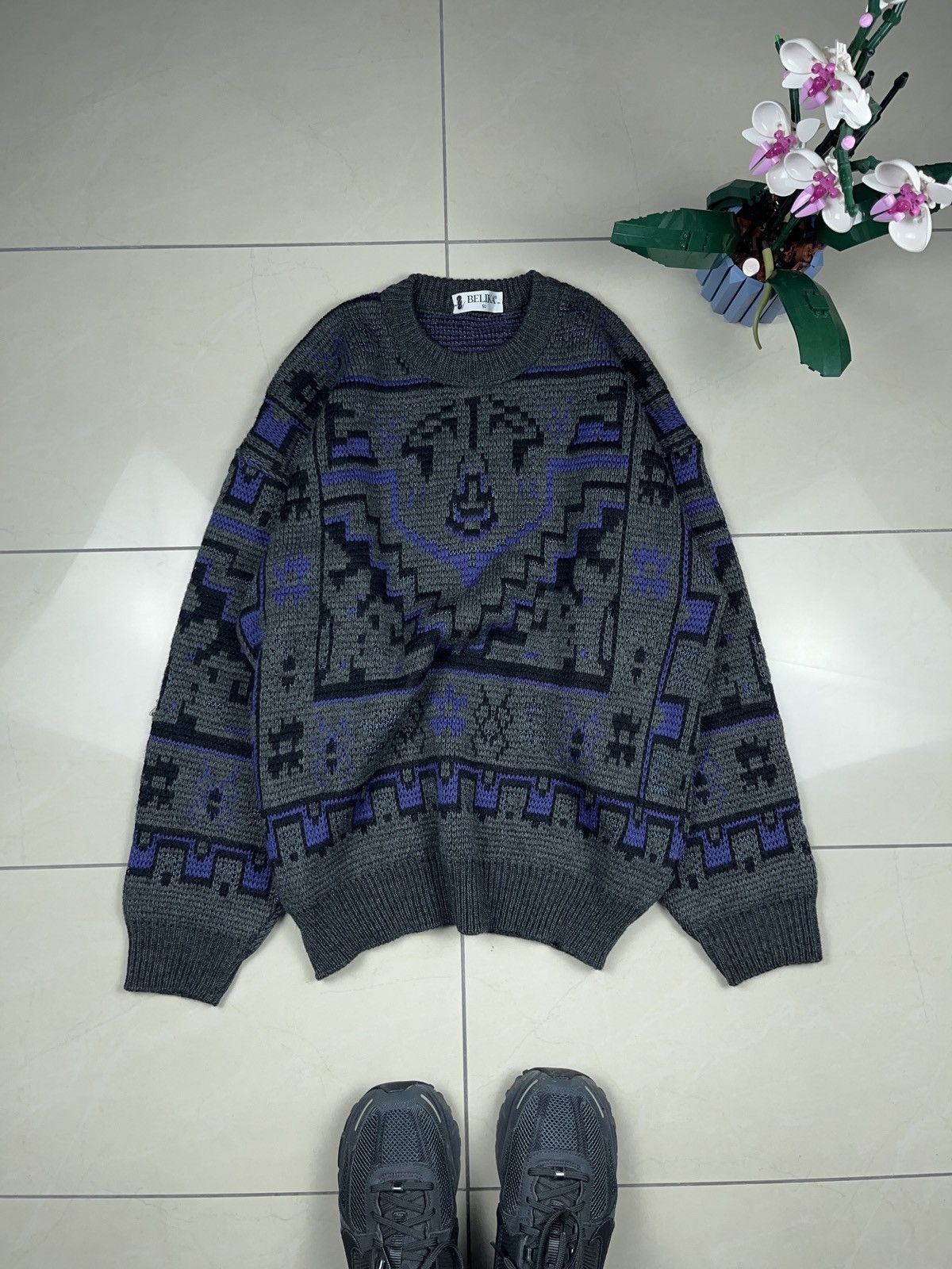 Vintage ➕ Vintage gray Purple crazy pattern boxy sweater Size US M / EU 48-50 / 2 - 1 Thumbnail