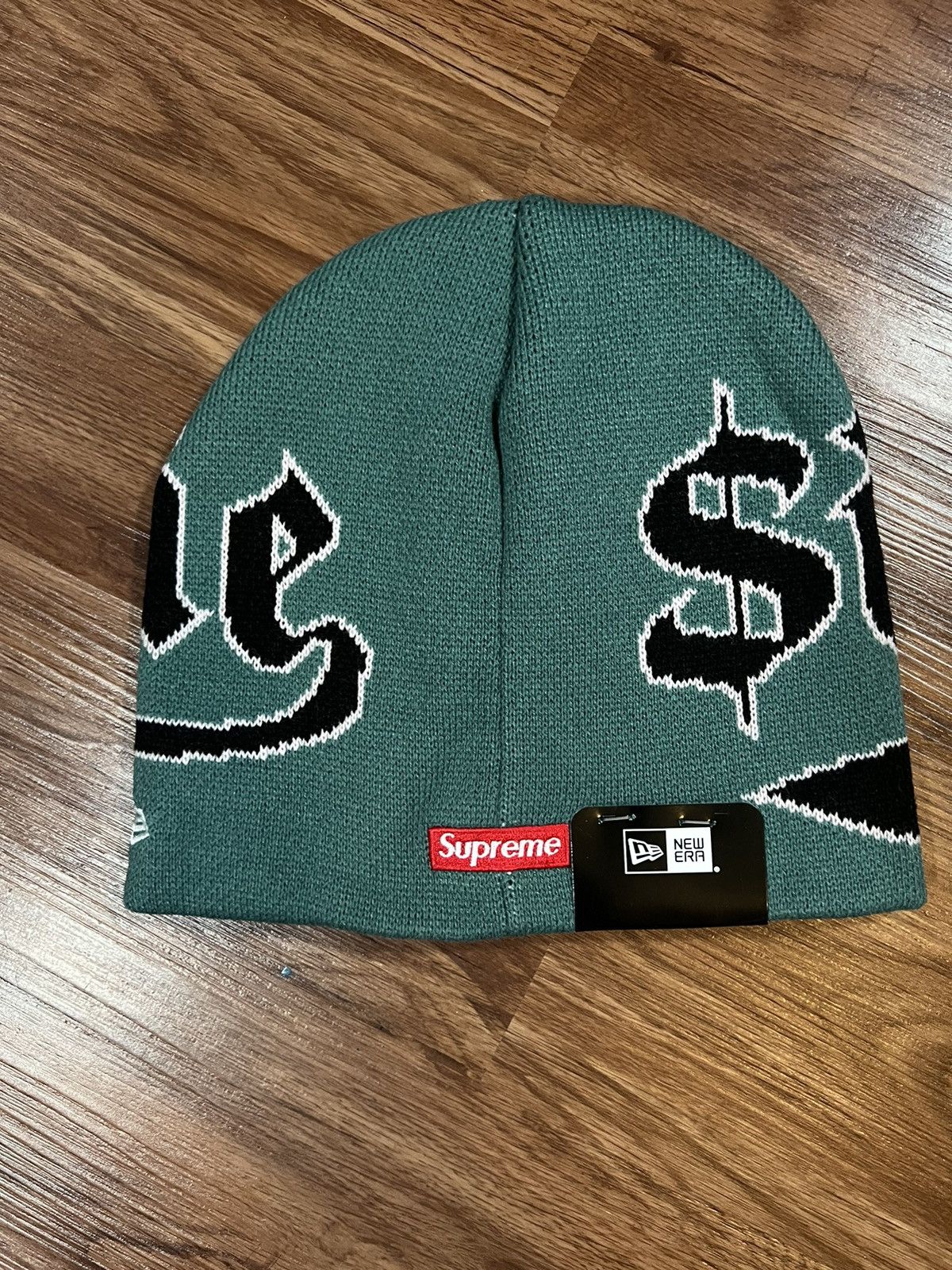 Supreme New Era Accent Beanie