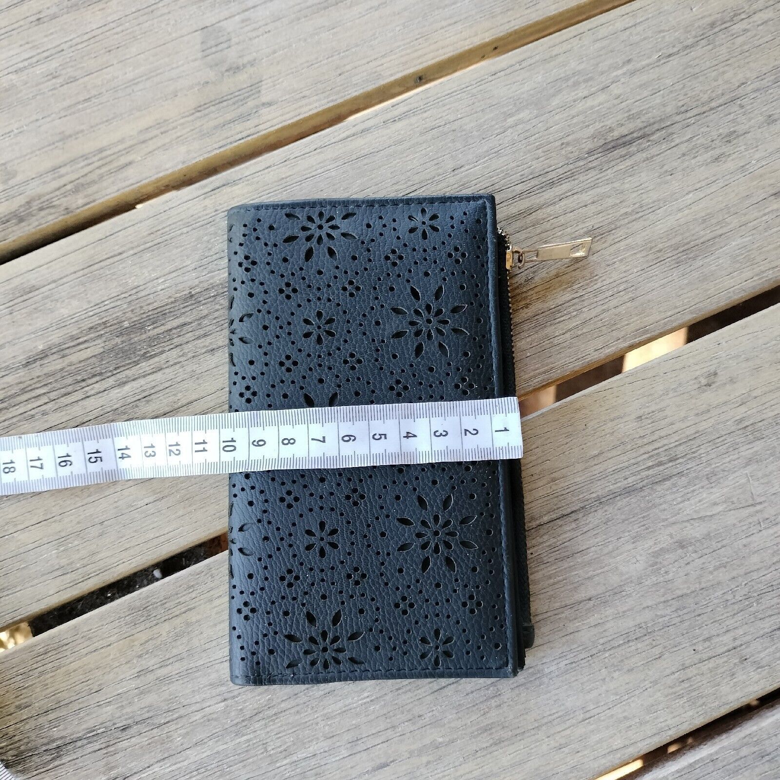 Japanese Brand Wallet Purse Faux Leather Bi Fold Book Cutout Lazer Cut Size ONE SIZE - 8 Thumbnail