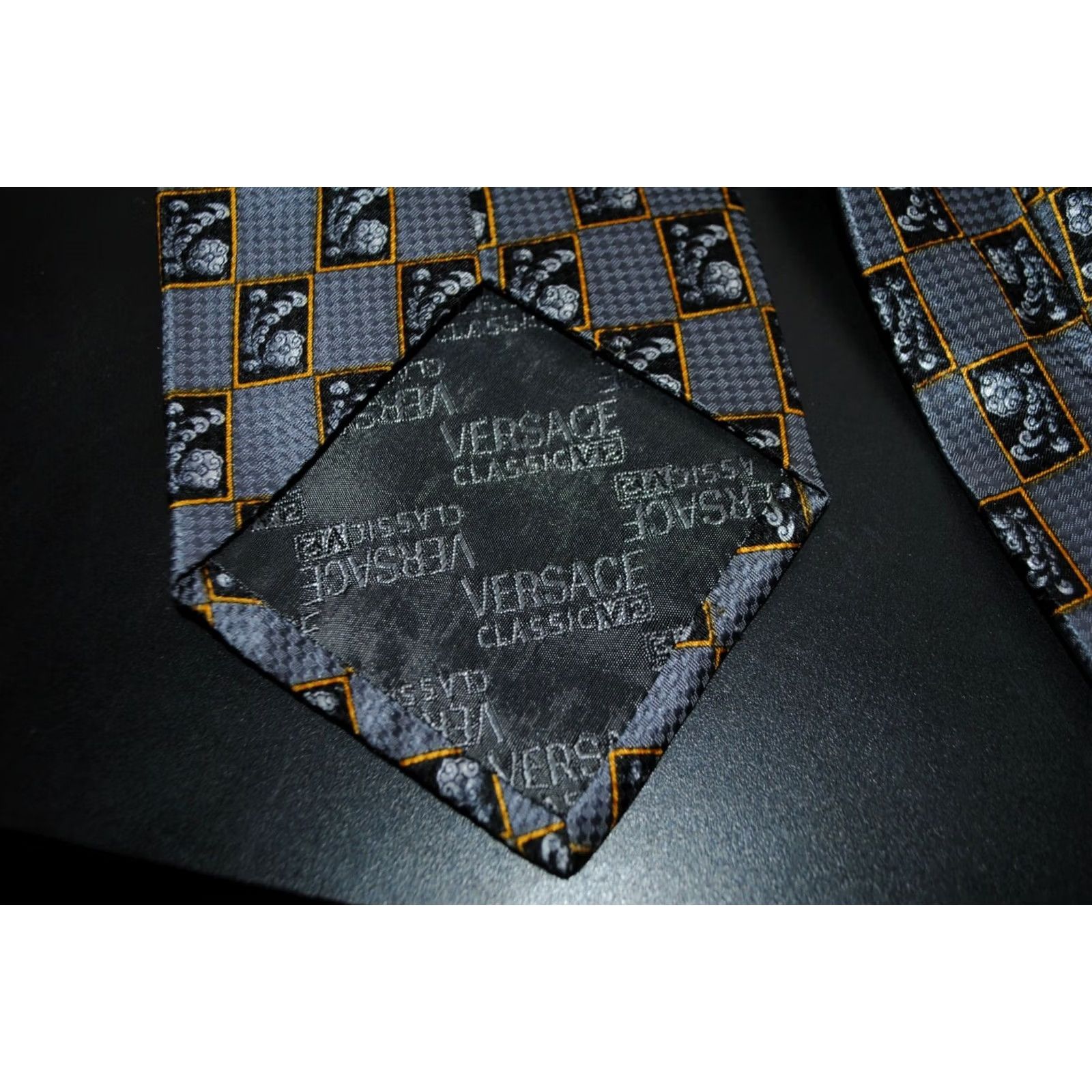Versace GIANNI VERSACE CLASSIC V2 100% SILK TIE GRAY GOLD CHECKED VINTAGE Size ONE SIZE - 3 Thumbnail