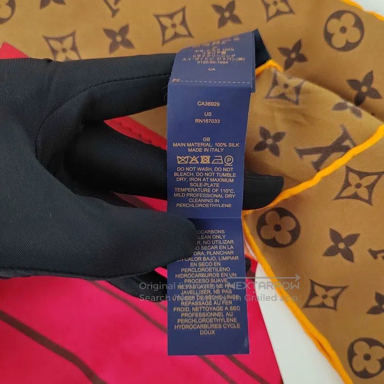 Louis Vuitton Louis Vuitton Presbyopic silk square scarf Size ONE SIZE - 8 Thumbnail
