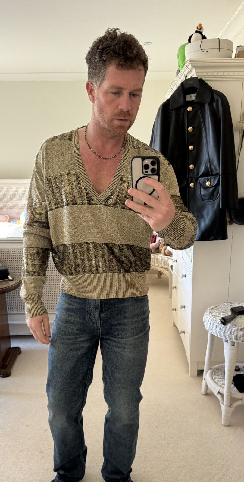 Saint Laurent Paris $1.3k FW19 Saint Laurent metallic gold v neck sweater XL Size US XL / EU 56 / 4 - 2 Thumbnail
