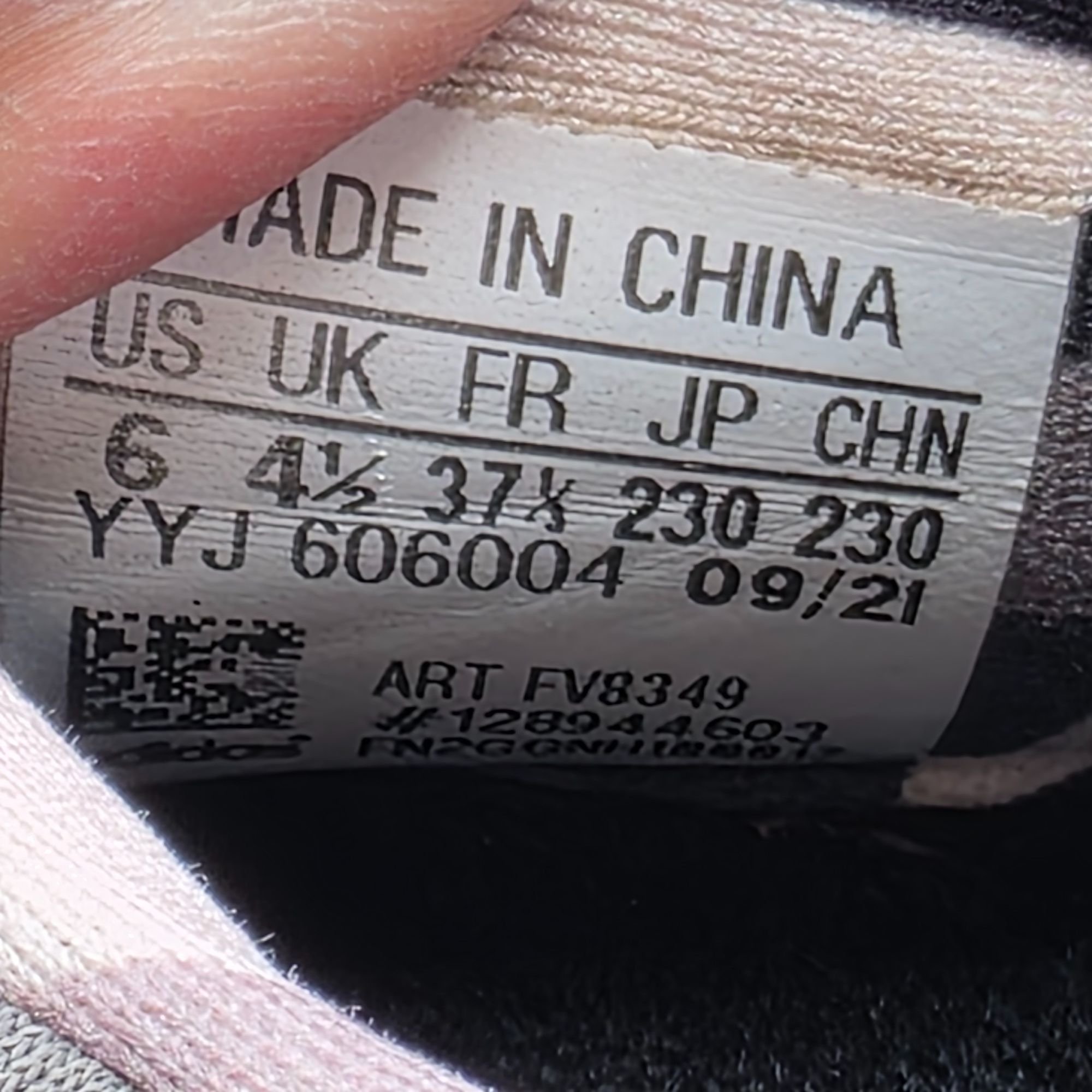 Adidas Adidas Ultraboost 20 Womens Size 6 Black Pink Athletic Runni Size US 6 / IT 36 - 6 Thumbnail