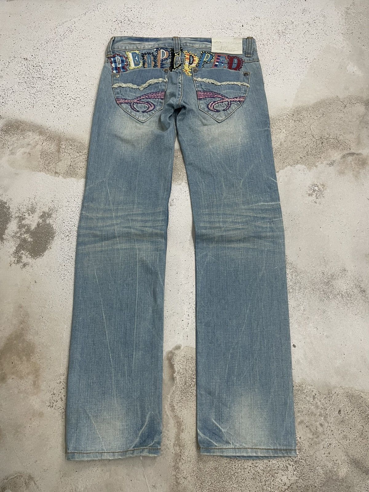 Hysteric Glamour Red Pepper Embroid Heavy Stiching Light Mud Whisker Korean Size US 28 / EU 44 - 2 Thumbnail