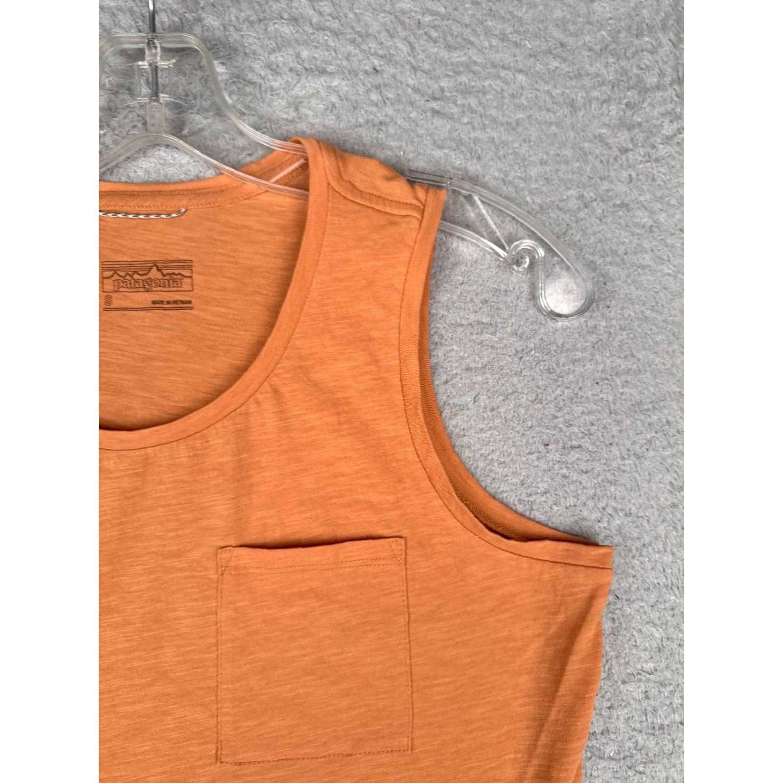 Patagonia Patagonia Shirt Women Small Orange Tank Sleeveless Cotton Blend Pocket READ Size S / US 4 / IT 40 - 2 Thumbnail