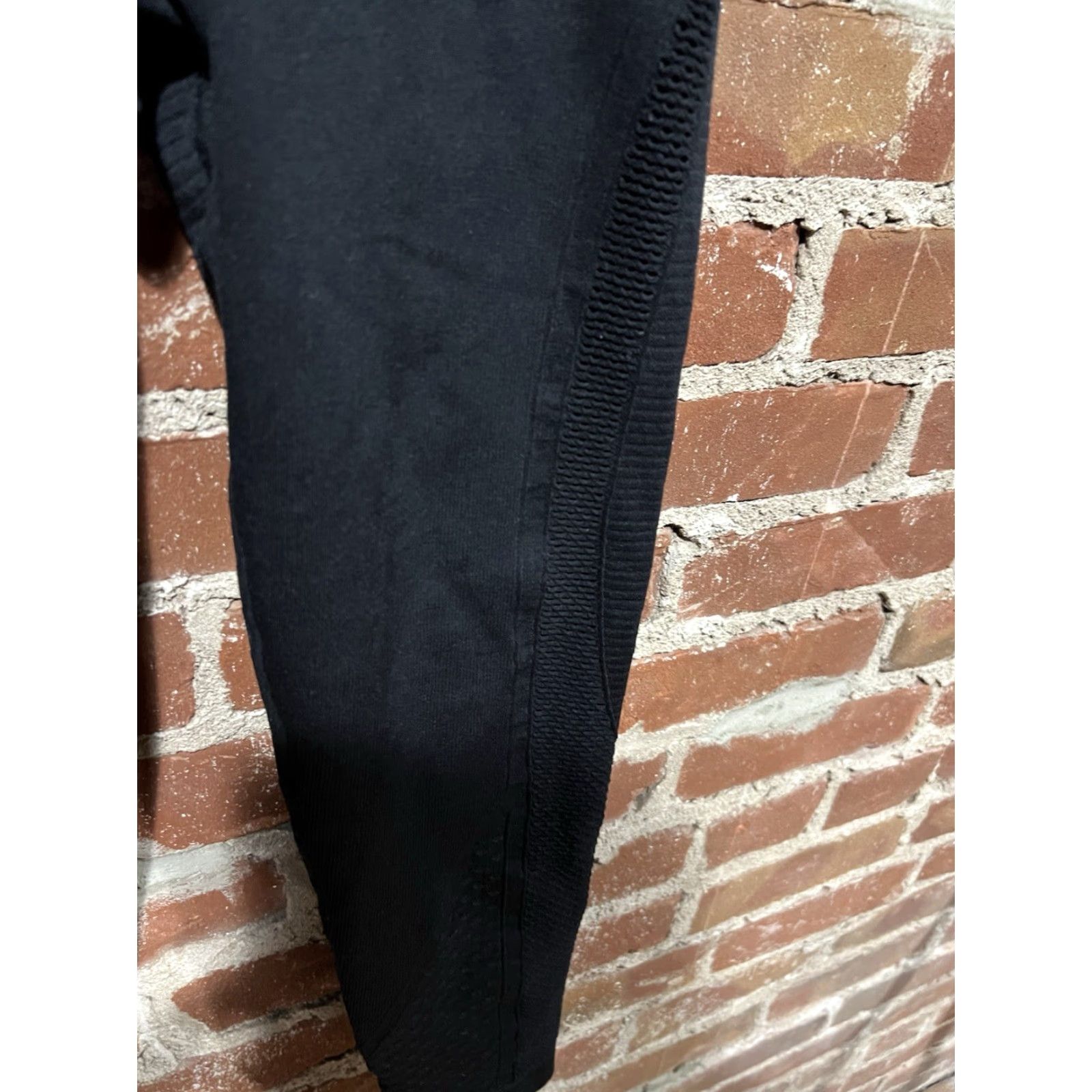 Vintage Offline Aerie High Waisted Legging M Black 7/8 Length Hi-Rise Size 32" / US 10 / IT 46 - 2 Thumbnail