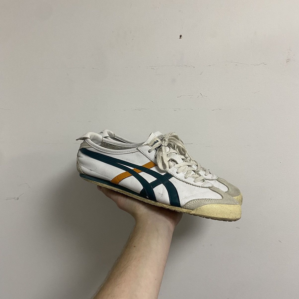 Asics Vintage Asics Tiger Onitsuka Sneakers Size US 10 / EU 43 - 1 Thumbnail