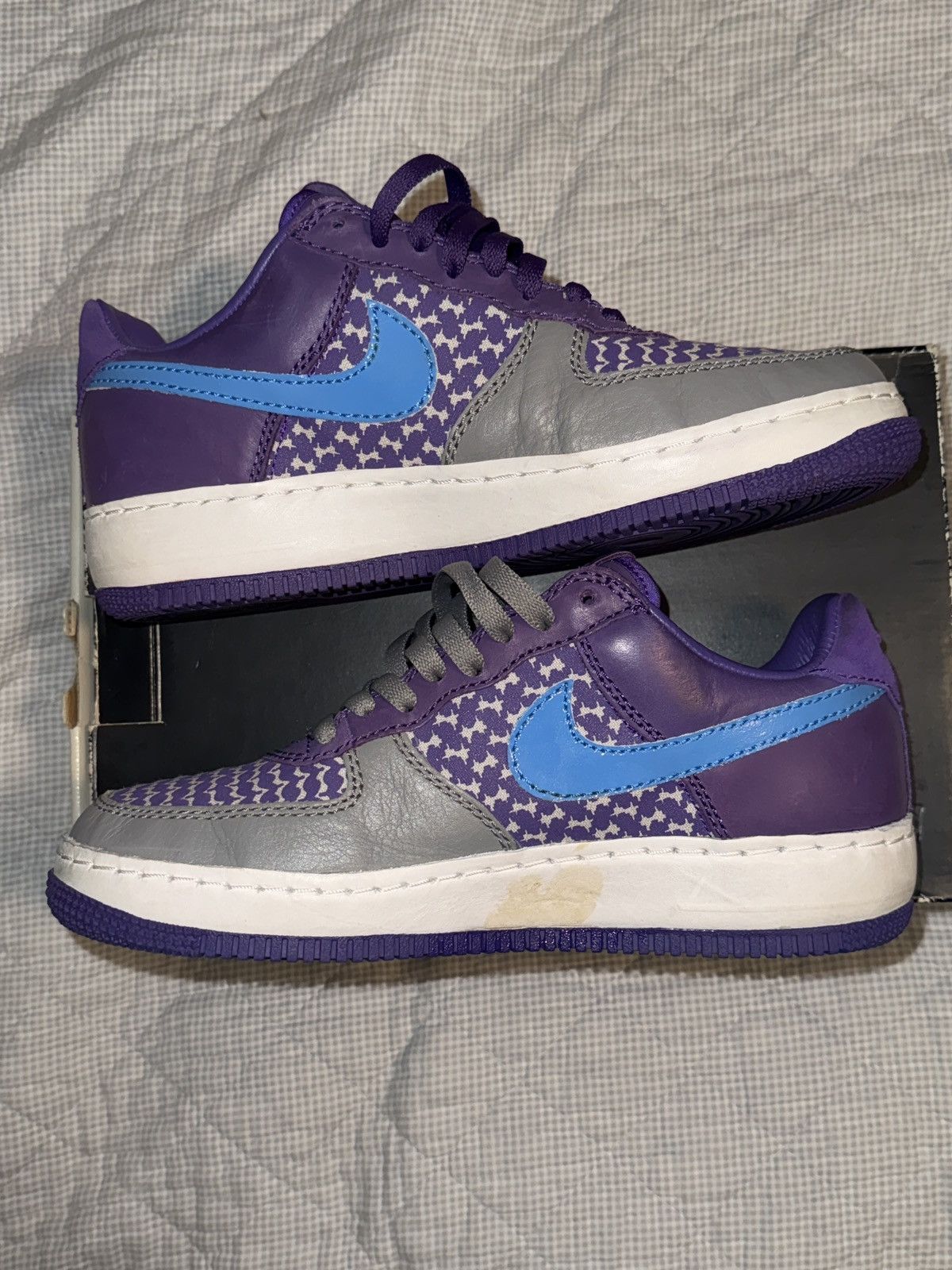 Nike × Undefeated Nike Air Force 1 Low ‘Undefeated Purple’ Size US 8.5 / EU 41-42 - 2 Thumbnail