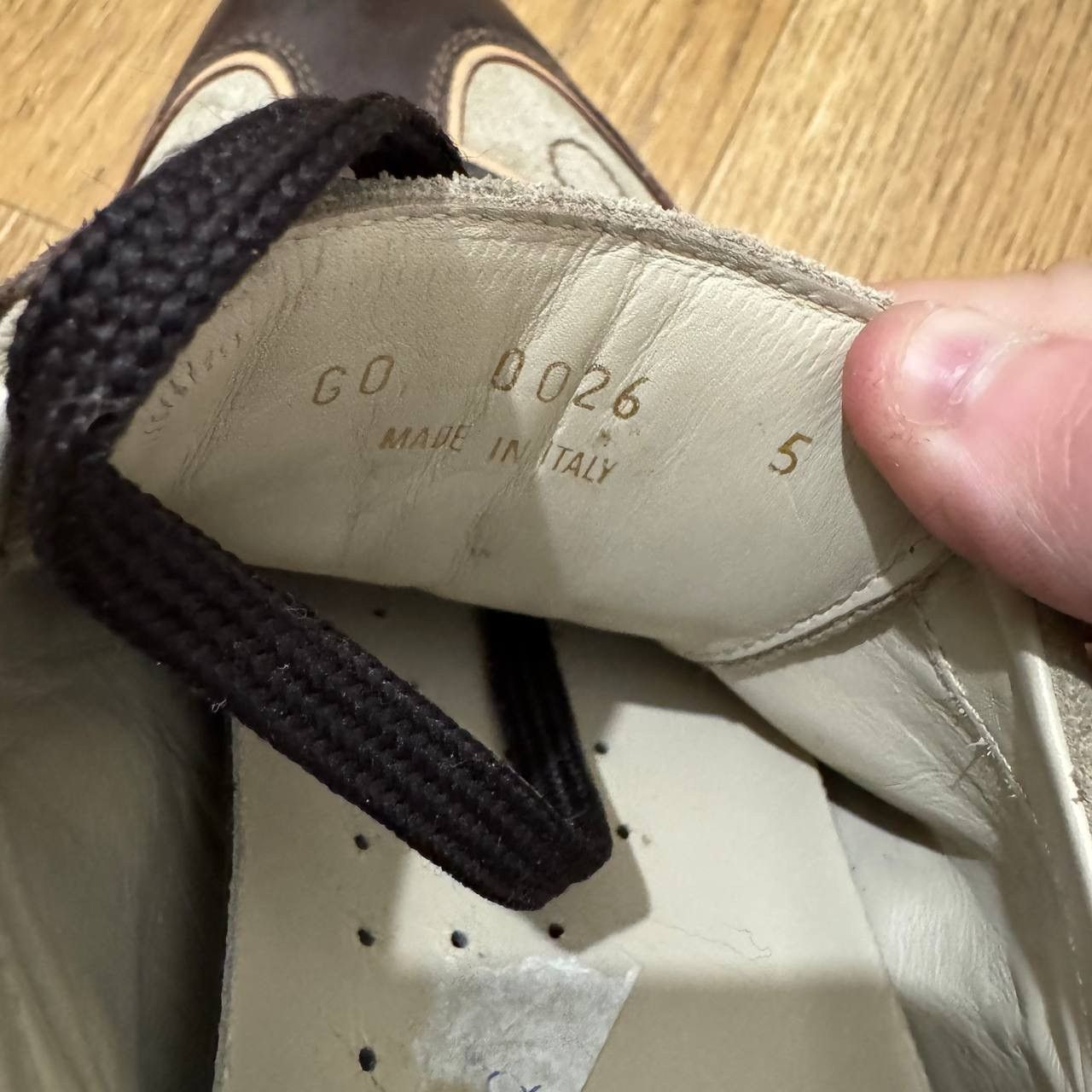 Louis Vuitton LOUIS VUITTON SUEDE LEATHER LV LOGO SNEAKERS Size US 8 / EU 41 - 4 Thumbnail