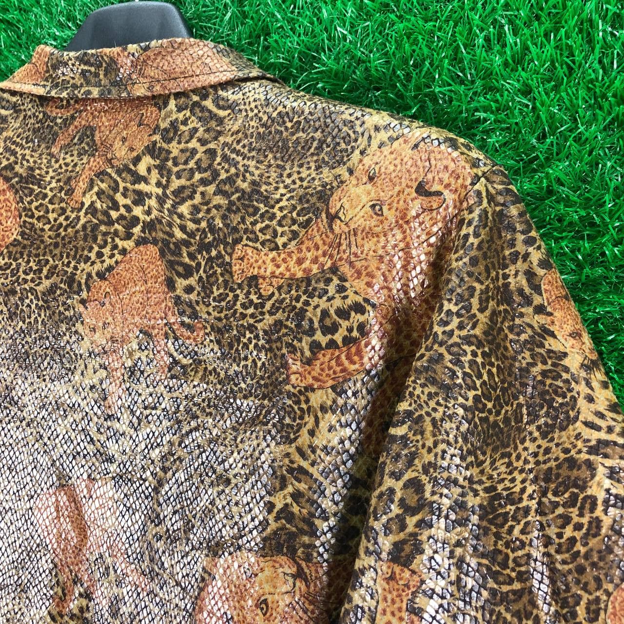 Habitat × Vintage Vintage 90's Leopard Fullprint Scaly Fabric Zipper Jacket Size S / US 4 / IT 40 - 10 Thumbnail