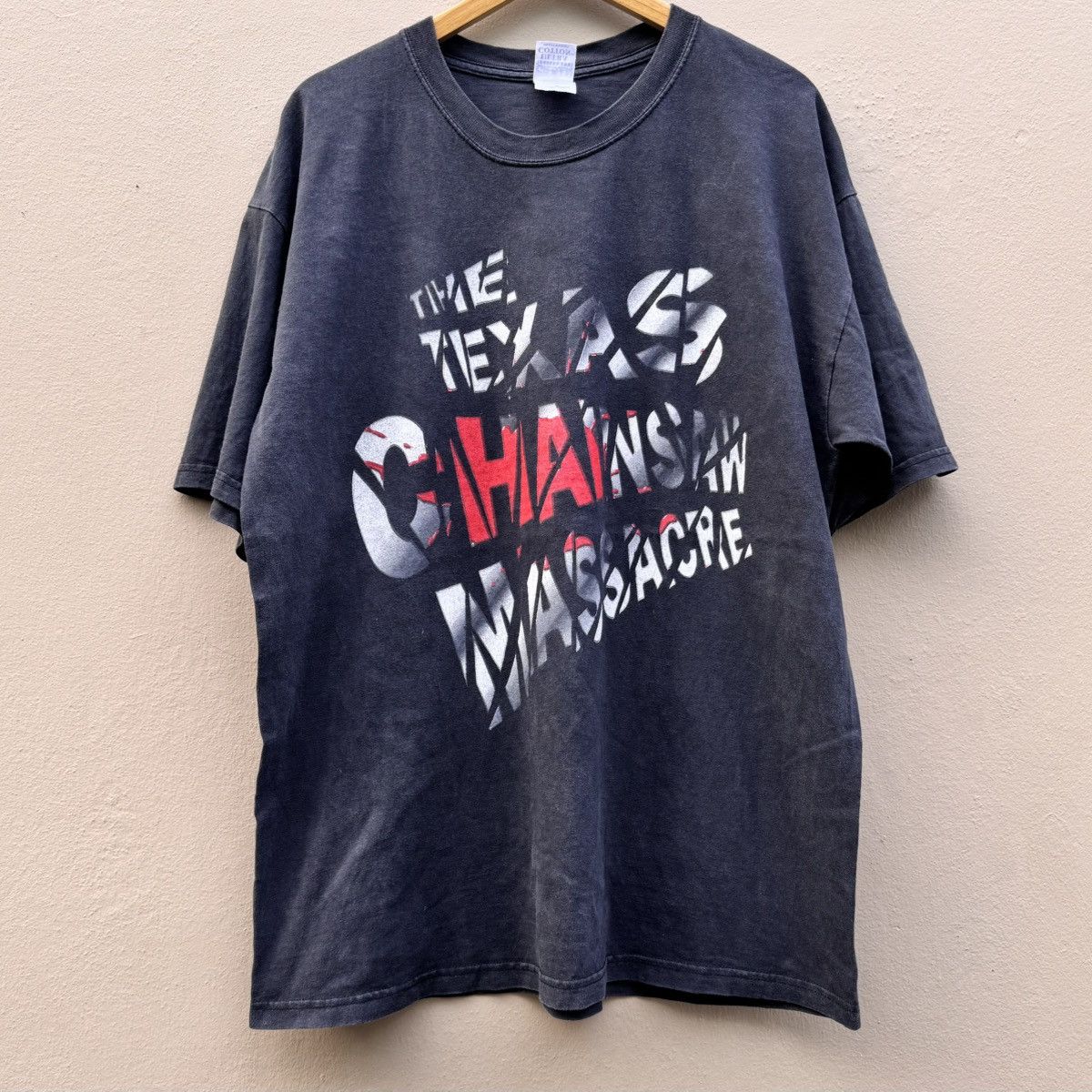 ●SUNDAYOFFCLUB● Texas Chainsaw Massacre Vintage Thrashed T Vintage the Texas Chainsaw Massacre Shirt - Etsy