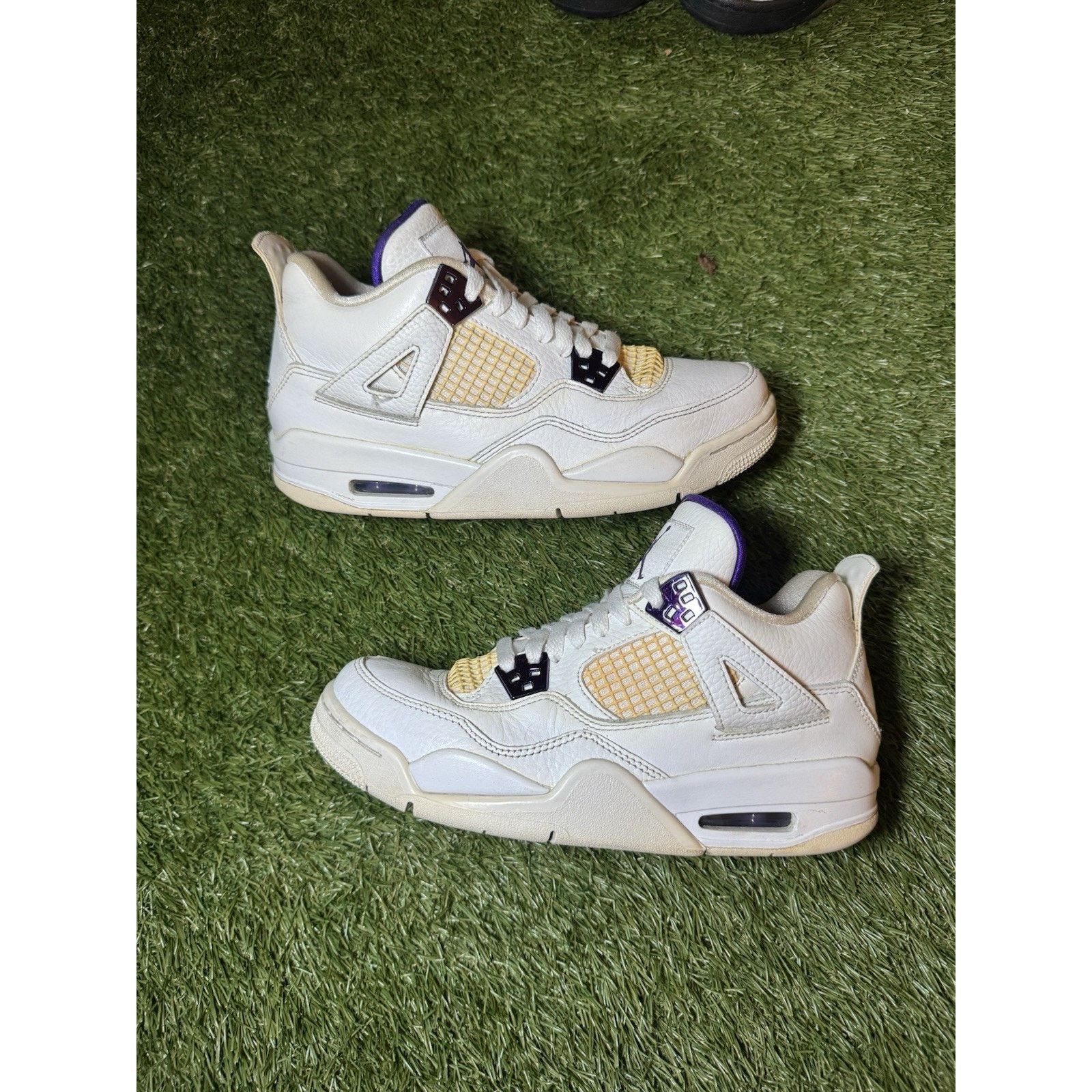 Jordan Brand Air Jordan 4 Retro Purple Metallic 2020 Size 6 Youth / 7.5 W Size US 6 / EU 39 - 1 Thumbnail