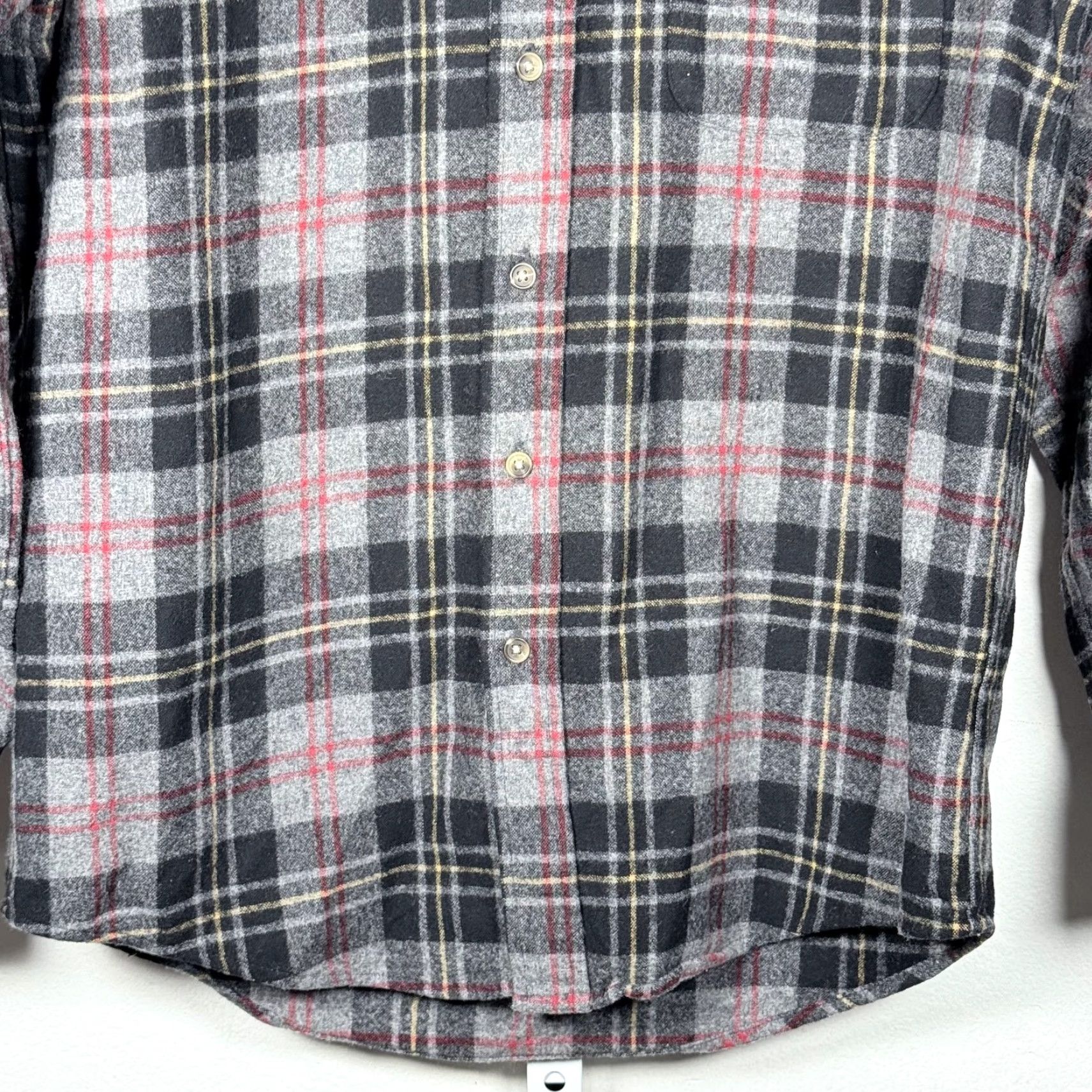 Pendleton VINTAGE Pendleton Shirt Gray Plaid Virgin Wool Fitted Men's Size Medium Size US M / EU 48-50 / 2 - 3 Thumbnail