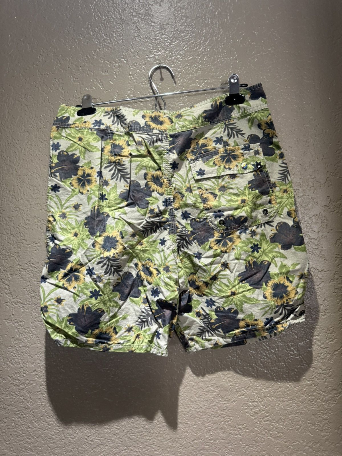 Hurley Vintage Hurley Patchwork Green Floral Cami Surf Skate Shorts Size US 30 / EU 46 - 7 Thumbnail