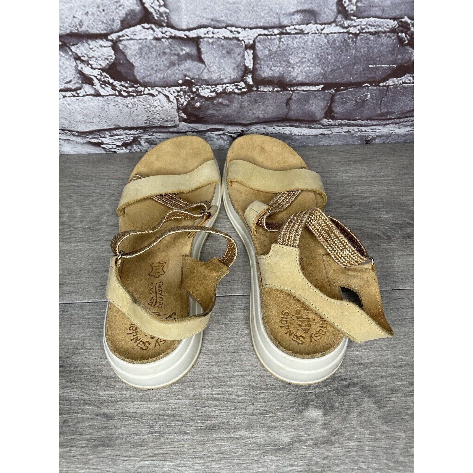 Other Fantasy Sandals Tan Nubuck Fabric Cross Strap Wedge Flex Sol Size US 8.5 / IT 38.5 - 5 Thumbnail