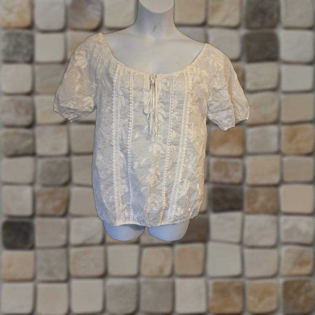 Vintage Karen Kane White Lace Floral Embroidery Peasant Top Hippie Boho Shirt Womens L Large White Floral Lace Embroidery Hippie Peasant Blouse Size L / US 10 / IT 46 - 1 Thumbnail