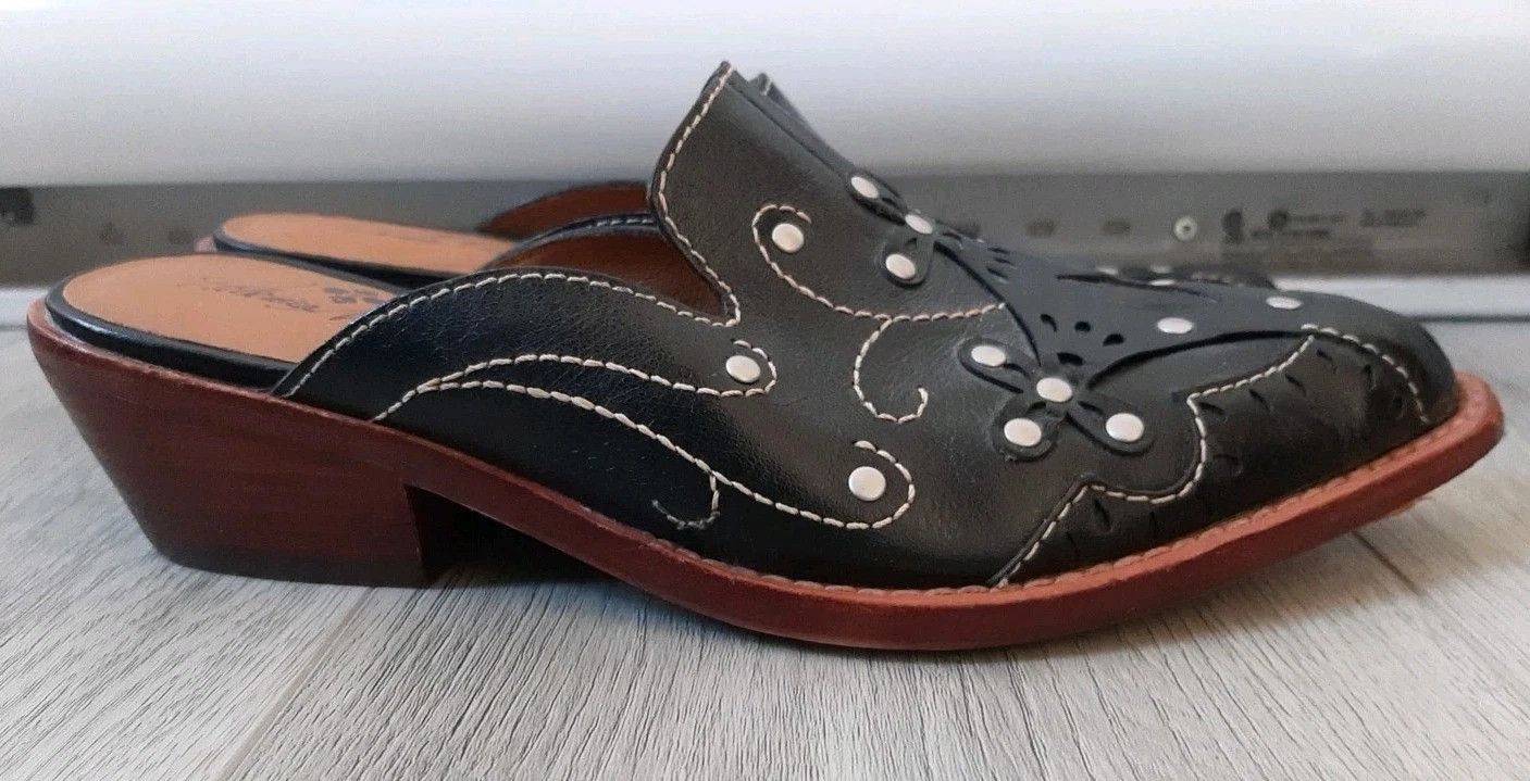 Patricia Nash Patricia Nash Leather Slip on Mules Western Studs Size US 7 / IT 37 - 4 Thumbnail