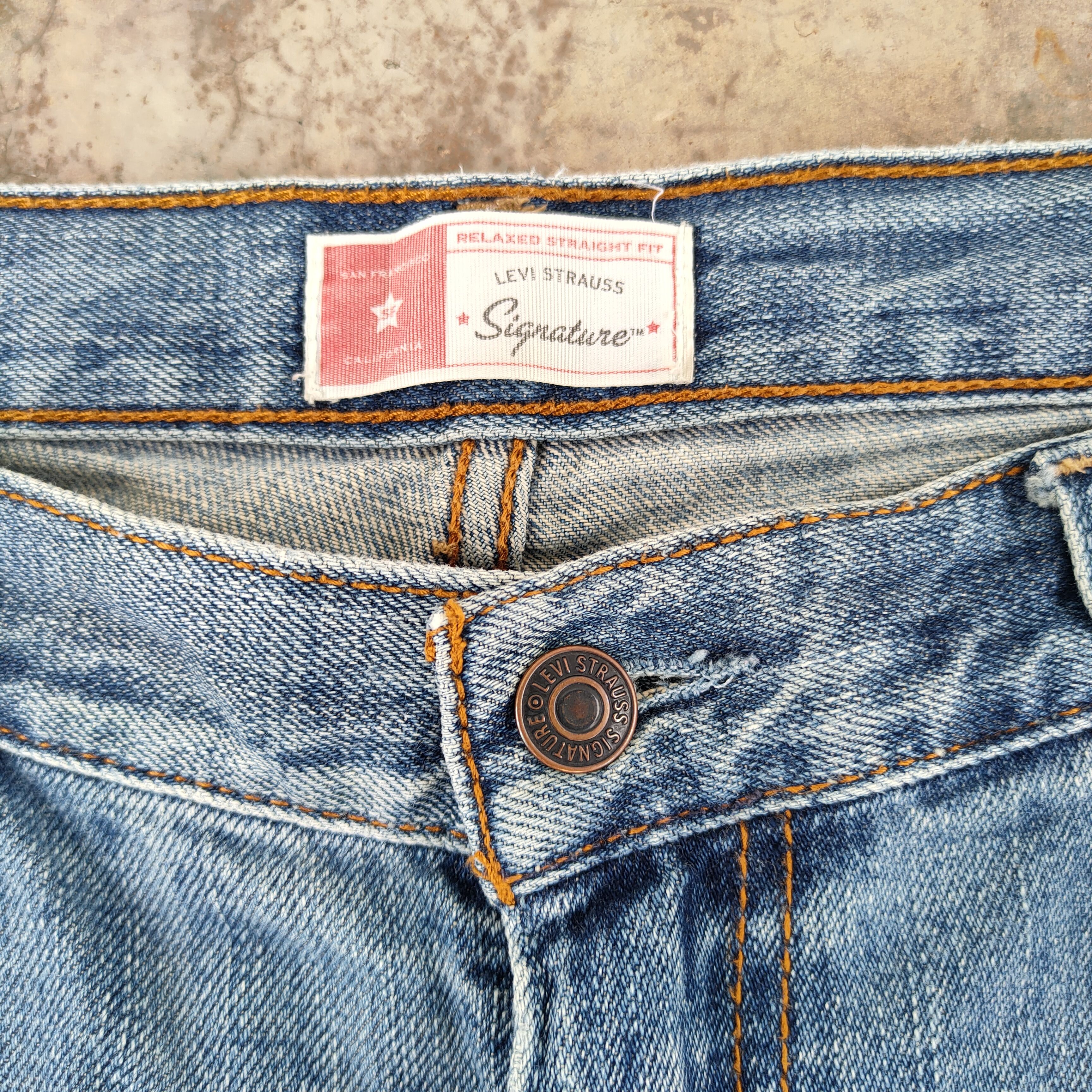 Levi's Vintage Clothing VINTAGE LEVI' STRAUSS SINGNATURE FADED RIPPED JEANS PANTS Size US 36 / EU 52 - 6 Thumbnail