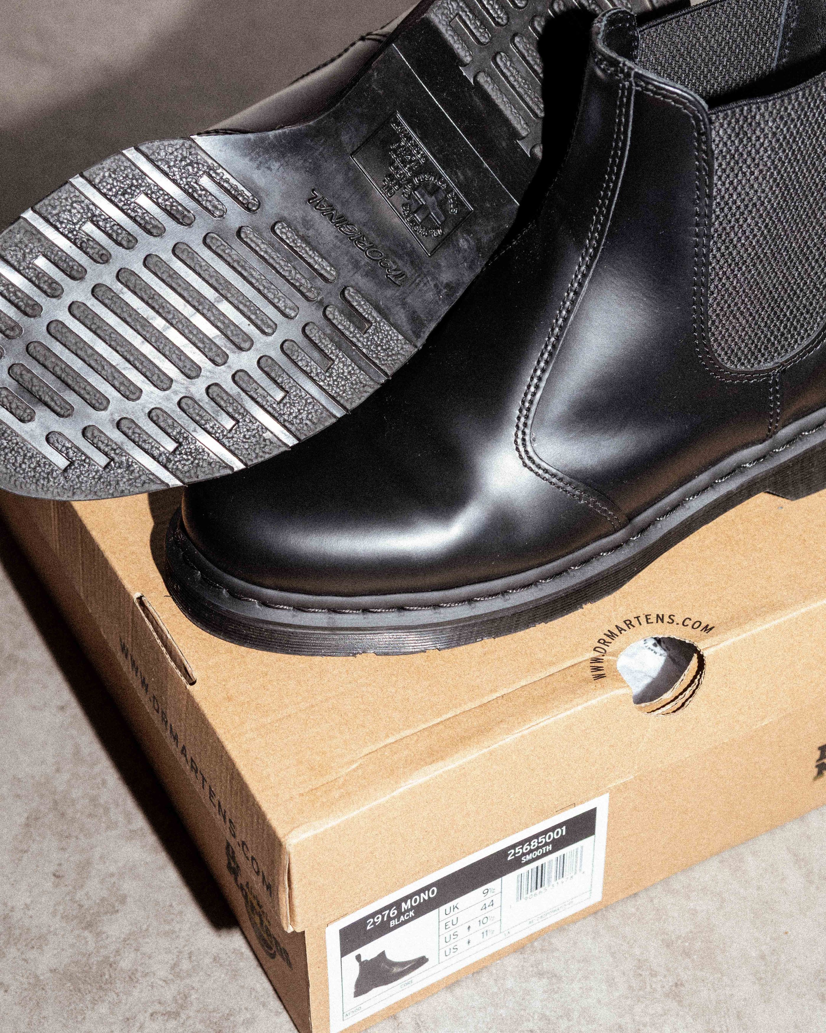 Dr. Martens Dr. Martens 2967 Mono Chelsea - leather boots, new with box Size US 10.5 / EU 43-44 - 6 Thumbnail