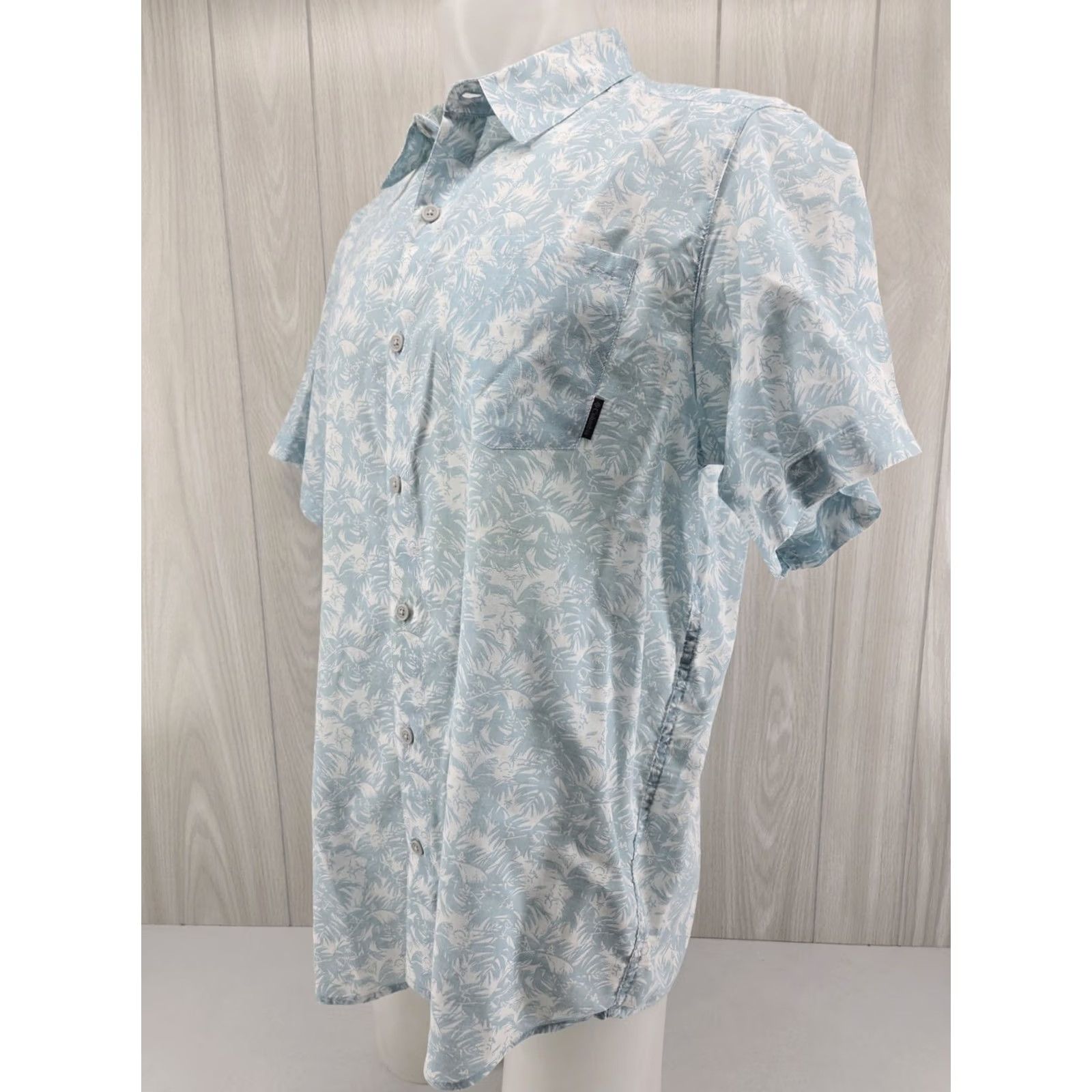 AQUA Columbia Hawaiian Aqua White Button Up Short Sleeve Shirt Men’s Size L Size US L / EU 52-54 / 3 - 3 Thumbnail