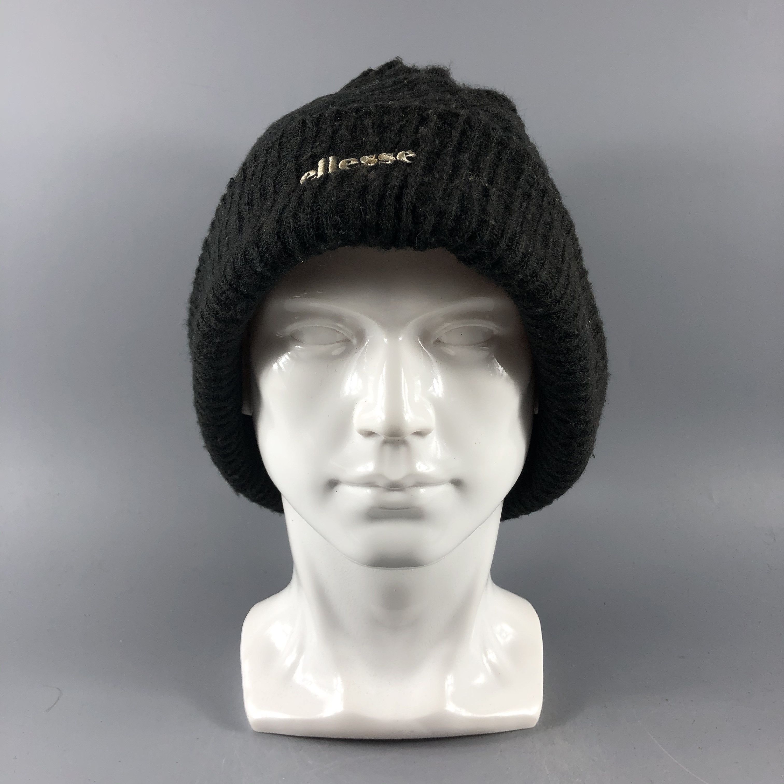 image of Vintage Hats Ellesse Beanie Knit Snow Hat B956, Men's